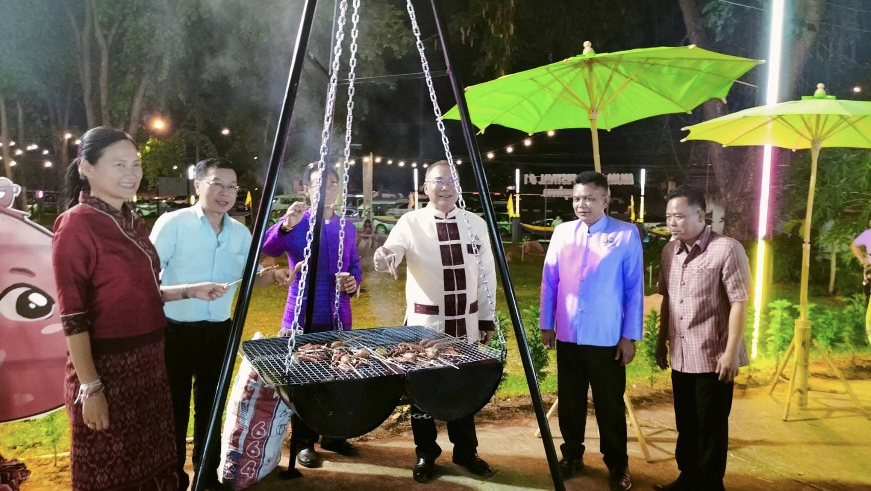 พช.ชัยภูมิ ร่วมบันทึกสถิติ “หม่ำยาวที่สุดในประเทศไทย” MUM MUM Festival เทศกาลหม่ำโลก ครั้งที่ 1 ณ ช่องสามหมอ จังหวัดชัยภูมิ