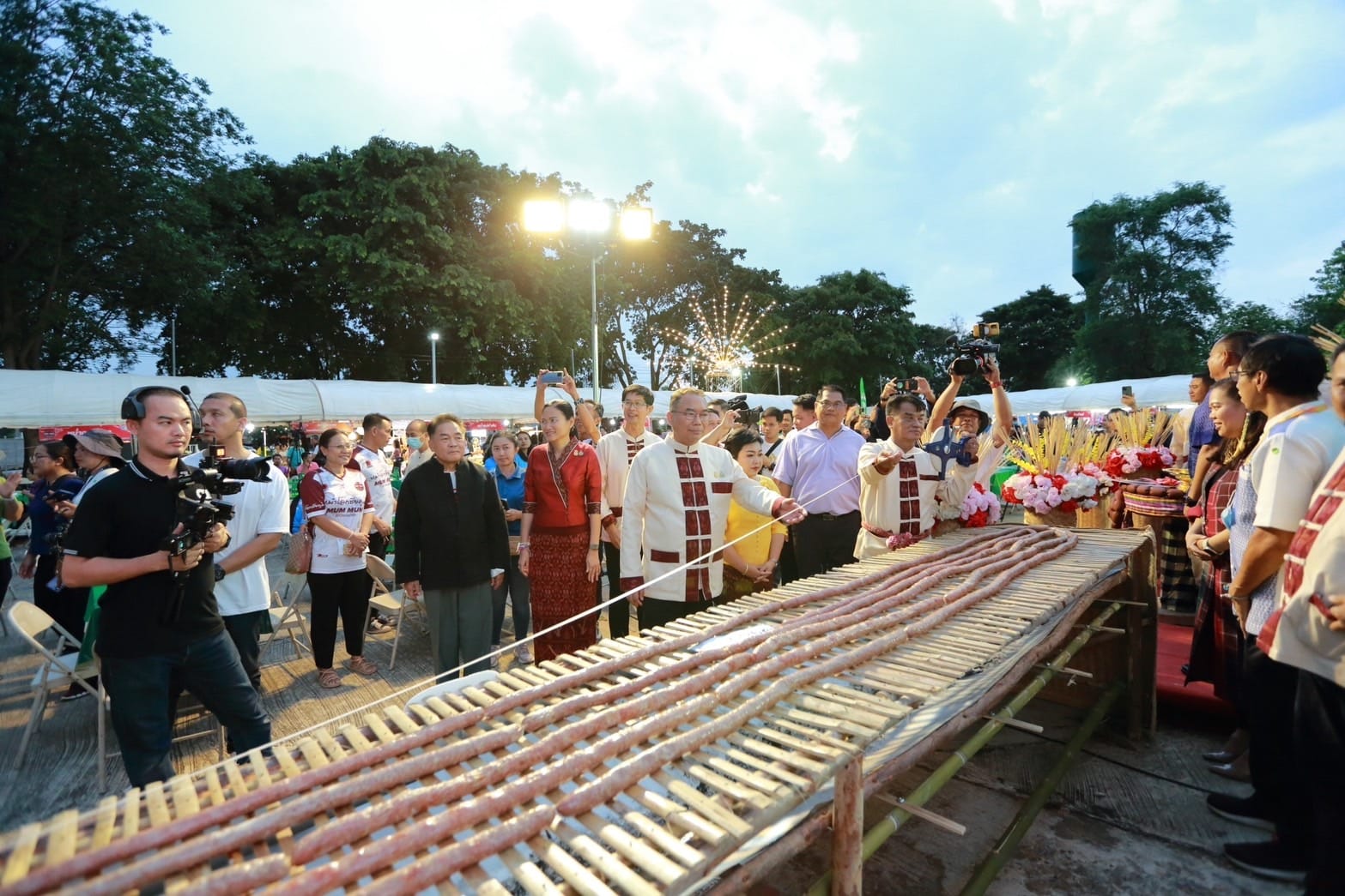 พช.ชัยภูมิ ร่วมบันทึกสถิติ “หม่ำยาวที่สุดในประเทศไทย” MUM MUM Festival เทศกาลหม่ำโลก ครั้งที่ 1 ณ ช่องสามหมอ จังหวัดชัยภูมิ