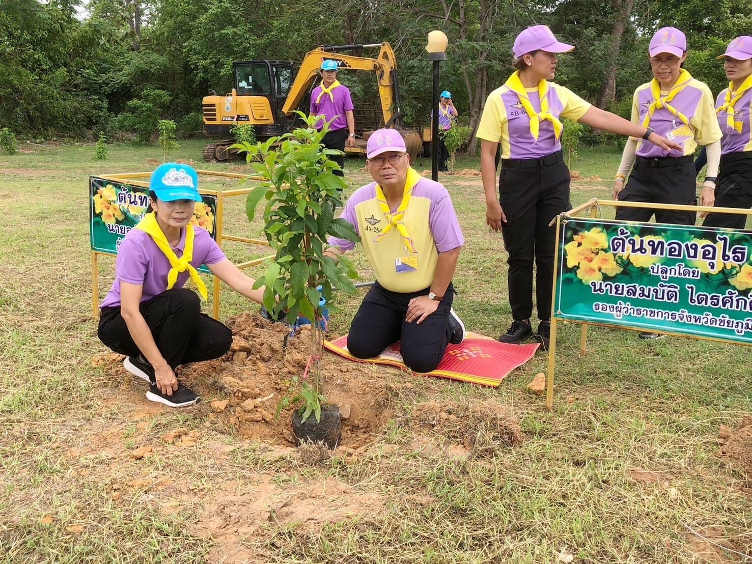 พช.ชัยภูมิ ร่วมกิจกรรมจิตอาสาพัฒนา เนื่องในวันเฉลิมพระชนมพรรษาสมเด็จพระนางเจ้าฯ พระบรมราชินี ๓ มิถุนายน ๒๕๖๗