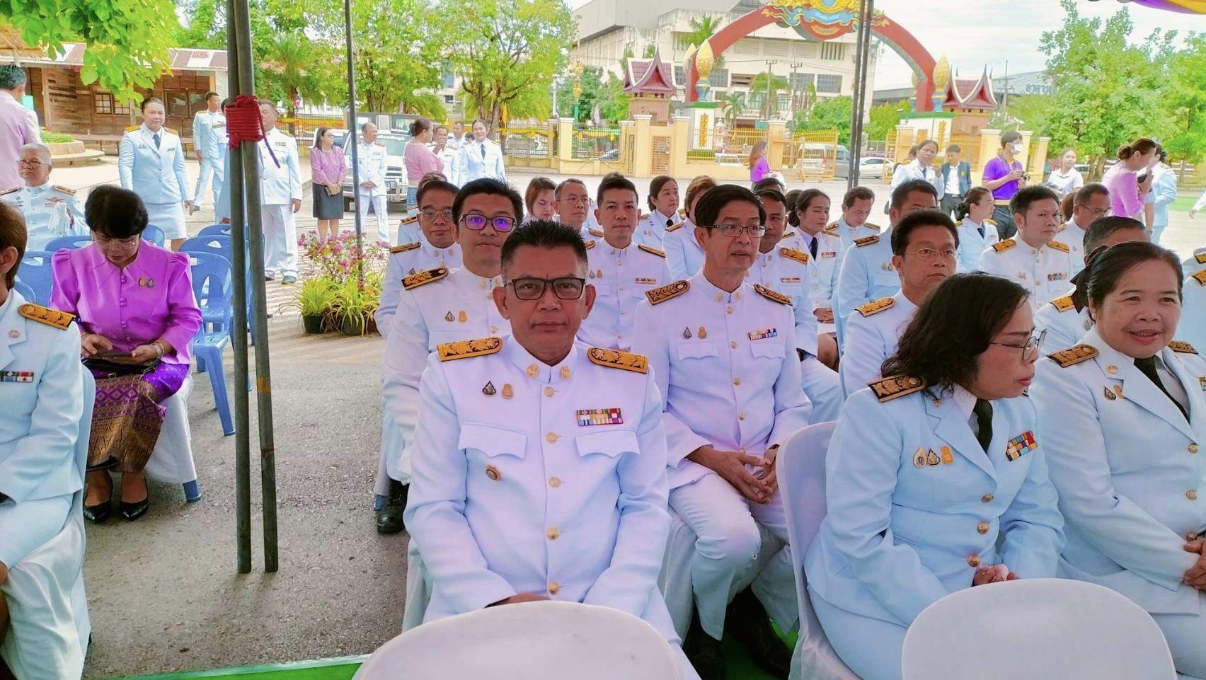 พช.ชัยภูมิ ร่วมพิธีทำบุญตักบาตรถวายพระราชกุศลเฉลิมพระเกียรติ สมเด็จพระนางเจ้าฯ พระบรมราชินี เนื่องในโอกาสวันเฉลิมพระชนมพรรษา 3 มิถุนายน