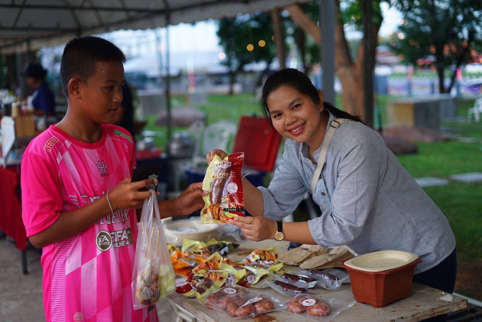 ยอดจำหน่าย OTOPและผลิตภัณฑ์ ชุมชน ในงานเทศกาลหม่ำโลก : MUM MUM FESTIVAL” 4วันยอดทะลุล้าน!!