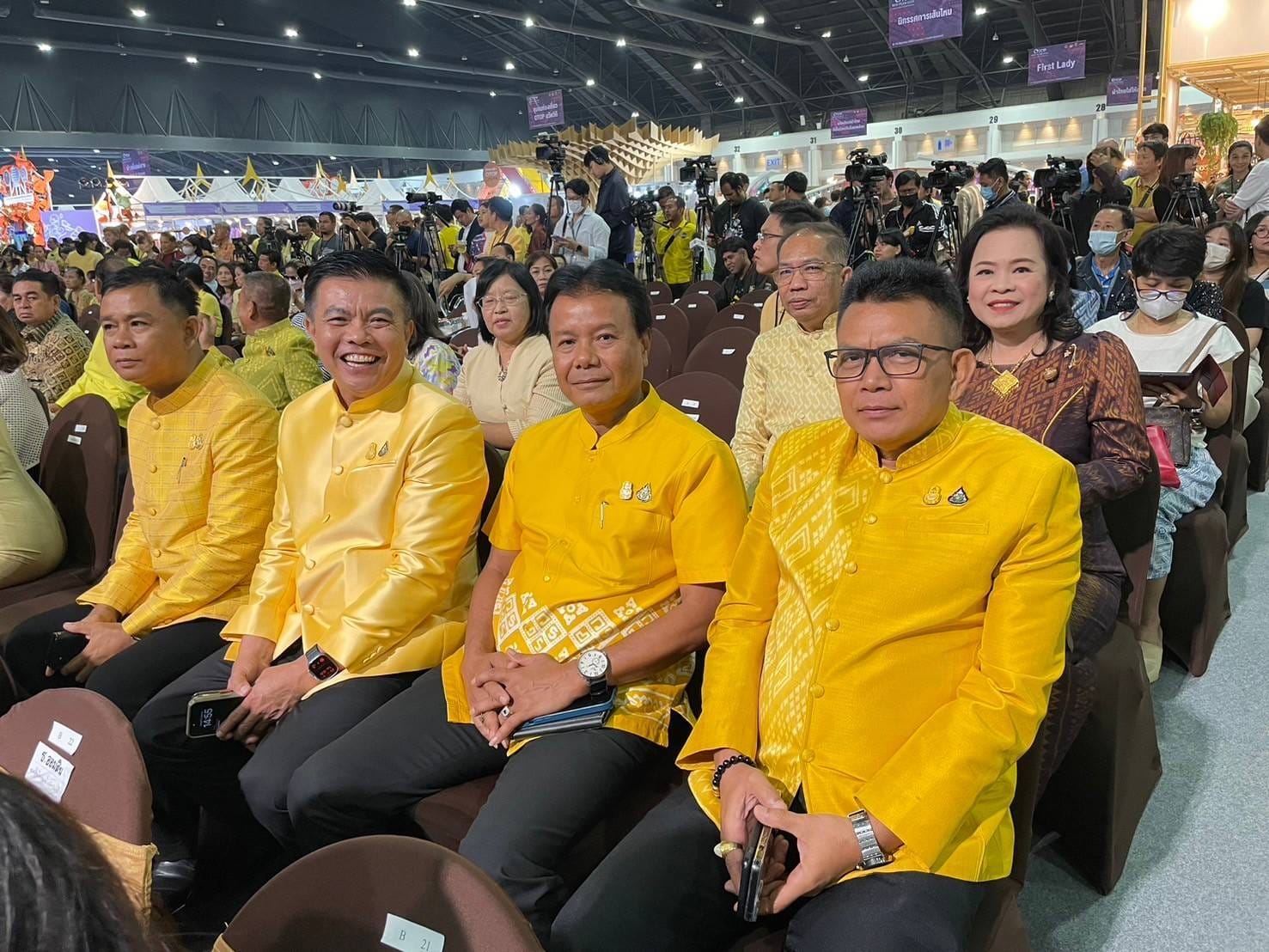 ผู้ว่าฯชัยภูมิ ร่วมเปิดงาน OTOP MIDYEAR 2024 และเยี่ยมให้กำลังใจผู้ผลิต ผู้ประกอบการ OTOP ที่นำผลิตภัณฑ์ OTOP ระดับ 3-5 ดาวของจังหวัดชัยภูมิมาร่วมจัดแสดงและจำหน่าย