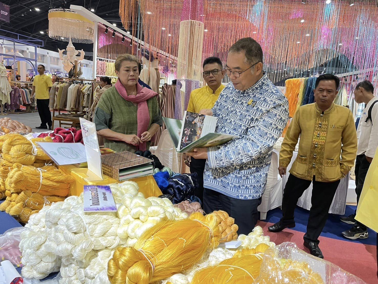 เปิดงาน OTOP MID YEAR 2024 อย่างเป็นทางการ ยอดจำหน่ายสินค้าผลิตภัณฑ์ชุมชน OTOP ของดีชัยภูมิ พุ่งกว่า 7.3 แสนบาท