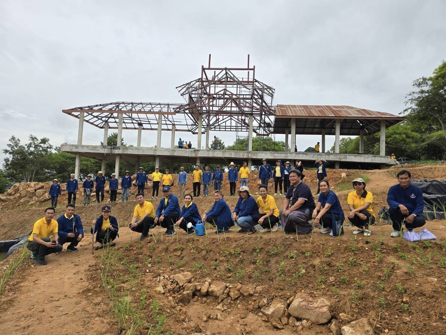 พช.ชัยภูมิ : ร่วม “สืบสาน รักษา และต่อยอด” พัฒนาพื้นที่แปลงโคก หนอง นา อารยเกษตร ณ วัดพระธาตุชัยภูมิ