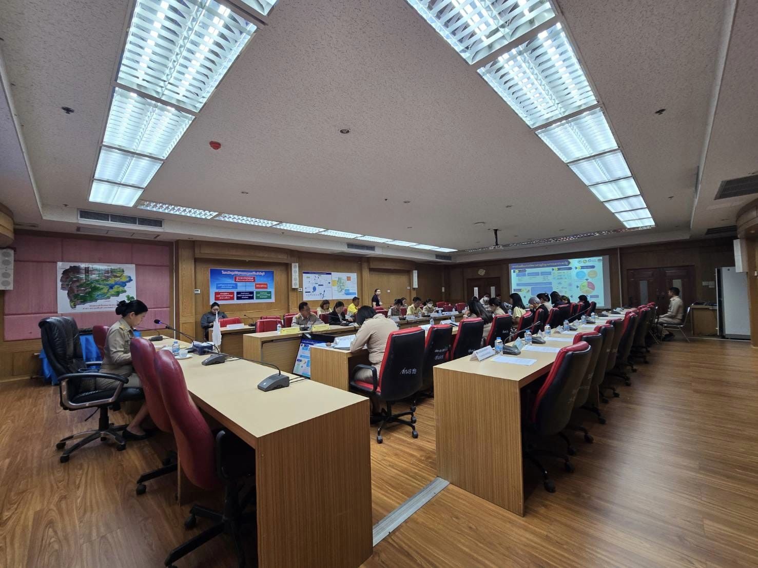 พช.ชัยภูมิ จัดประชุมคณะกรรมการประสานและขับเคลื่อนนโยบายสานพลังประชารัฐ ประจำจังหวัดชัยภูมิ (คสป.) ครั้งที่ 1/2567