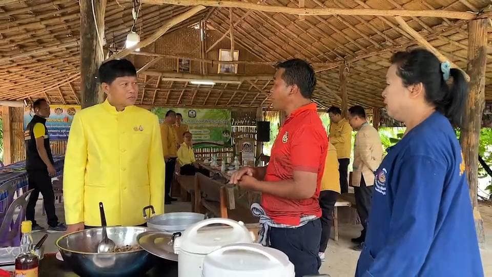 ผู้ตรวจราชการกรมการพัฒนาชุมชน ลงพื้นที่ตรวจเยี่ยมการขับเคลื่อนโครงการ โคก หนอง นา อารยเกษตร เฉลิมพระเกียรติพระบาทสมเด็จพระเจ้าอยู่หัว เนื่องในโอกาสพระราชพิธีมหามงคลเฉลิมพระชนมพรรษา 6 รอบ 28 กรกฎาคม 2567