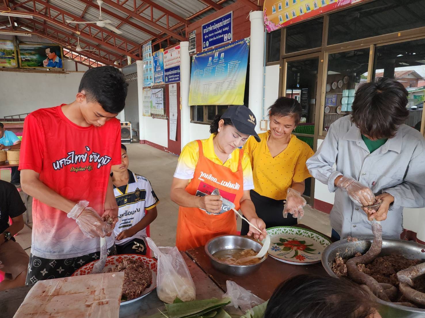 พช.ชัยภูมิ ดำเนินกิจกรรมเครือข่ายกองทุนแม่ของแผ่นดินระดับจังหวัดหนุนเสริมสัมมาชีพชุมชนแก่กลุ่มเสี่ยงหรือผู้ผ่านการบำบัด (สาธิตการประกอบอาชีพ)