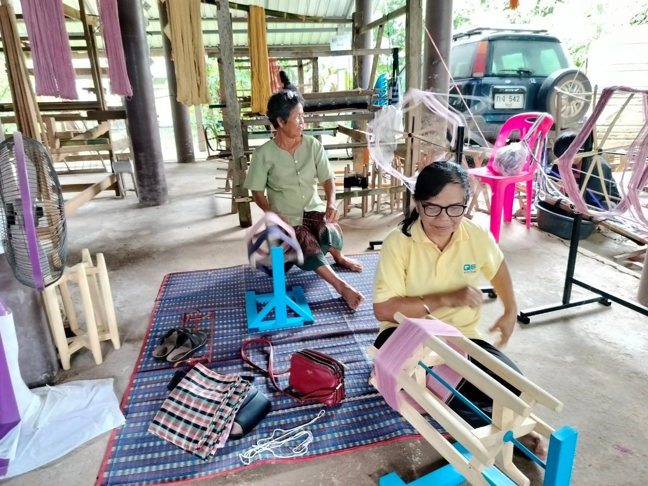 พช.ชัยภูมิ ขับเคลื่อนโครงการพัฒนาการแปรรูปสินค้าเกษตรเพื่อให้ได้มาตรฐาน กิจกรรมที่ 2 การพัฒนาศักยภาพด้านการผลิต การแปรรูปผ้า ตามหลักสูตรของศูนย์เรียนรู้การผลิตผ้าจังหวัดชัยภูมิ