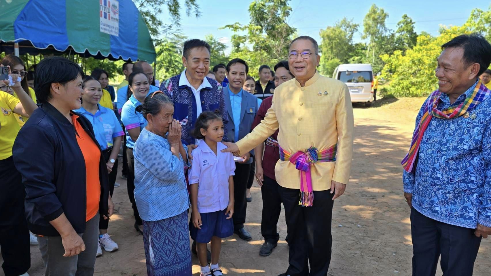พช.ชัยภูมิ ส่งมอบบ้านกองทุนถวายช้างเจ้าพ่อพญาแล ปี 2567 โครงการบ้านพอเพียง