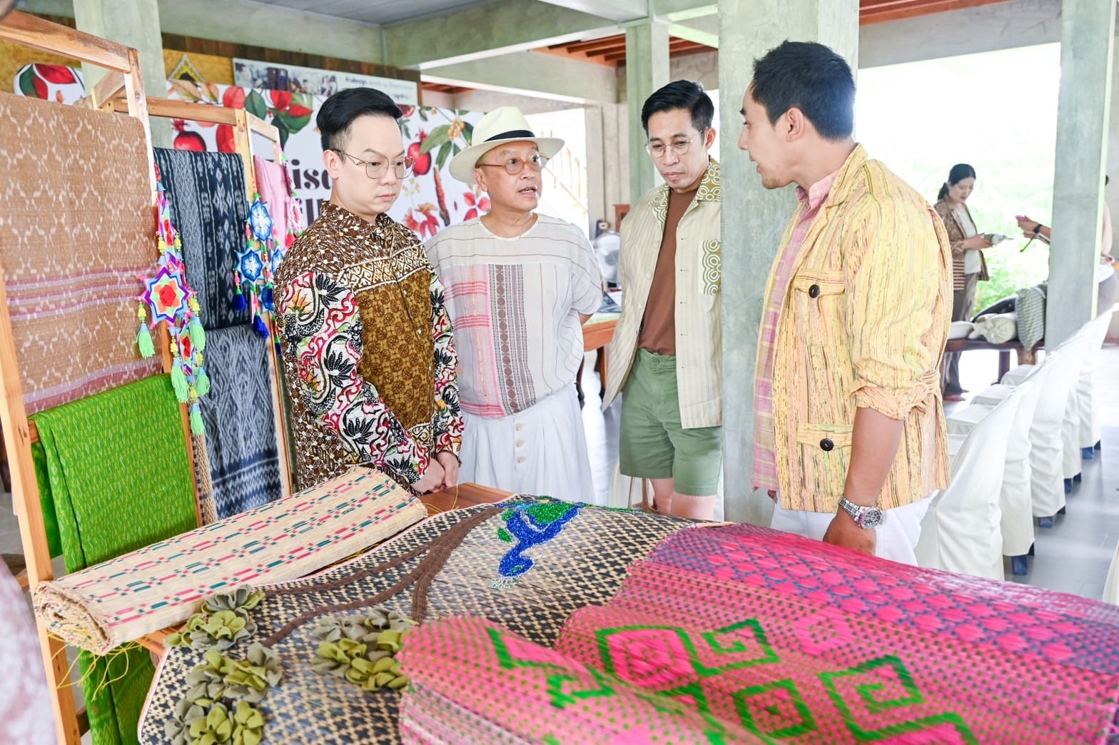 กรมการพัฒนาชุมชน ขับเคลื่อนชุมชนภูมิปัญญาเพื่อพัฒนาผลิตภัณฑ์ บ้านหนองหอย หมู่ที่ 4 ตำบลกุดชุมแสง อำเภอหนองบัวแดง จังหวัดชัยภูมิ