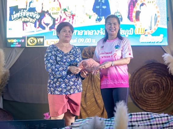 พช. ชัยภูมิ จัดงาน “สุดยอดผ้าและของดีชัยภูมิ” เพิ่มช่องทางการตลาดแก่ผู้ผลิต ผู้ประกอบการชุมชน สร้างรายได้กระตุ้นการหมุนเวียนของเศรษฐกิจฐานราก