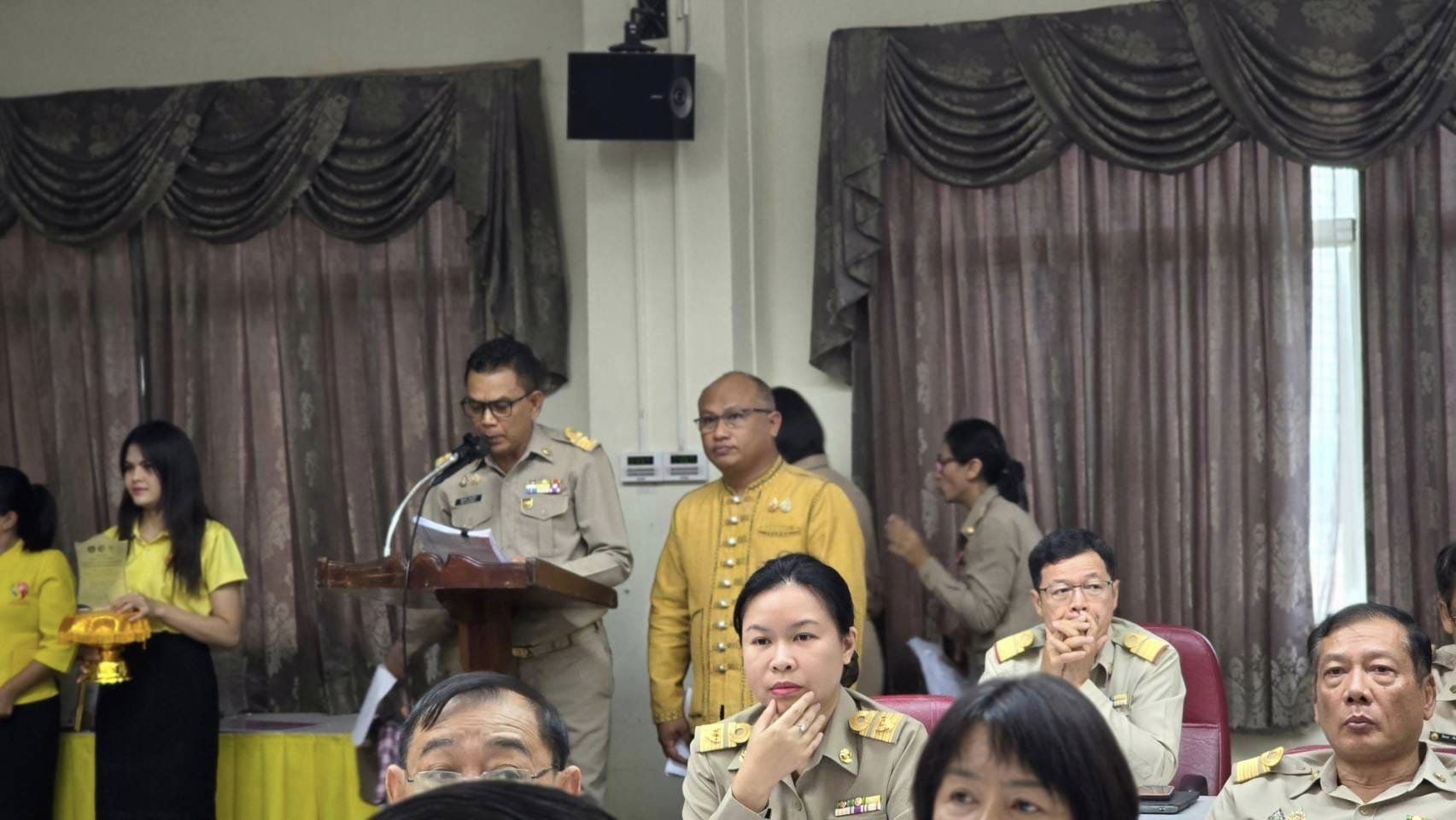 พช.ชัยภูมิ นำกลุ่ม องค์กรสตรี รับโล่เกียรติคุณและใบประกาศเกียรติคุณกิจกรรมโครงการเชิดชูเกียรติคนกองทุนพัฒนาบทบาทสตรี ประจำปี 2567 จำนวน 15 รางวัล จากผู้ว่าราชการจังหวัดชัยภูมิในที่ประชุมคณะกรมการจังหวัดชัยภูมิ ครั้งที่ 8/2567 ประจำเดือน สิงหาคม 2567
