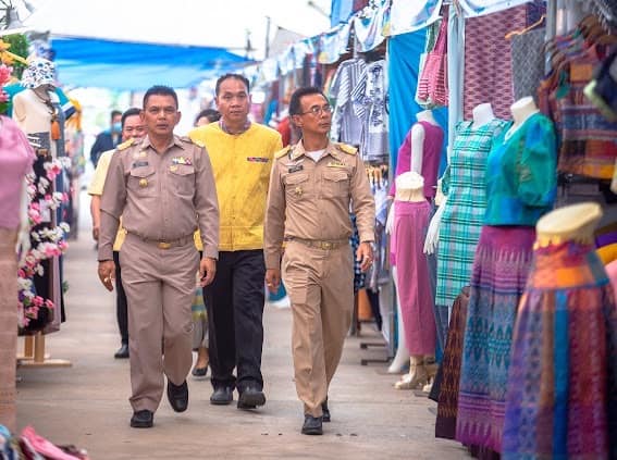 พช. ชัยภูมิ จัดงาน “สุดยอดผ้าและของดีชัยภูมิ” เพิ่มช่องทางการตลาดแก่ผู้ผลิต ผู้ประกอบการชุมชน สร้างรายได้กระตุ้นการหมุนเวียนของเศรษฐกิจฐานราก