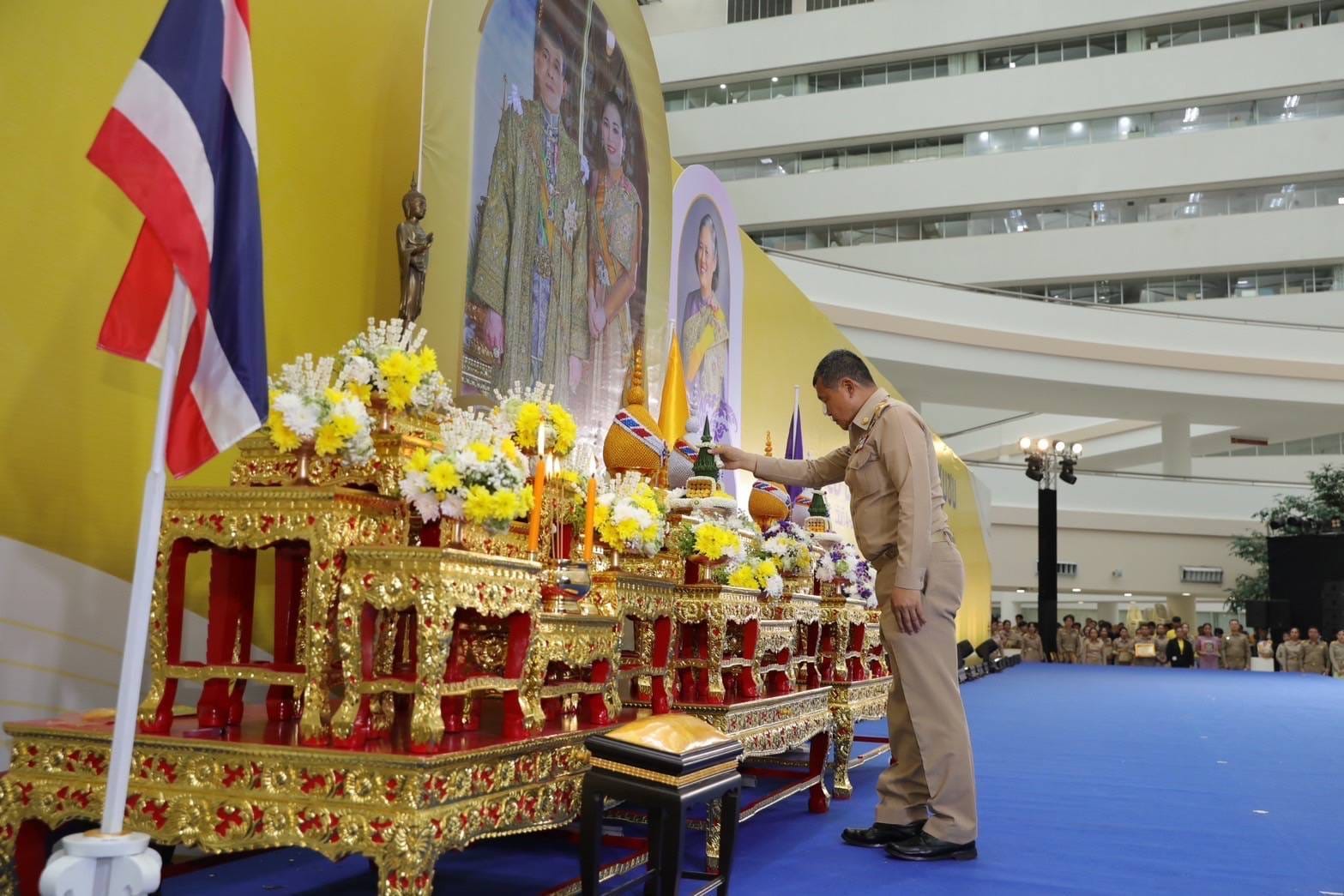 พช.ชัยภูมิ นำคณะเข้ารับโล่รางวัลพระราชทานสมเด็จพระกนิษฐาธิราชเจ้า กรมสมเด็จพระเทพรัตนราชสุดา ฯ สยามบรมราชกุมารี 2 รางวัล รางวัลประกาศเกียรติคุณ 1 รางวัล โล่รางวัลสิงห์ทอง 3 รางวัล และรางวัลเชิดชูเกียรติ 2 รางวัล ในงานแสดงผลงานของการพัฒนา (วันพัฒนาชุมชน ครั้งที่ 13 ปี 2567) CD DAY 2024 กรมการพัฒนาชุมชน ที่ศูนย์ราชการเฉลิมพระเกียรติ ฯกรุงเทพมหานคร