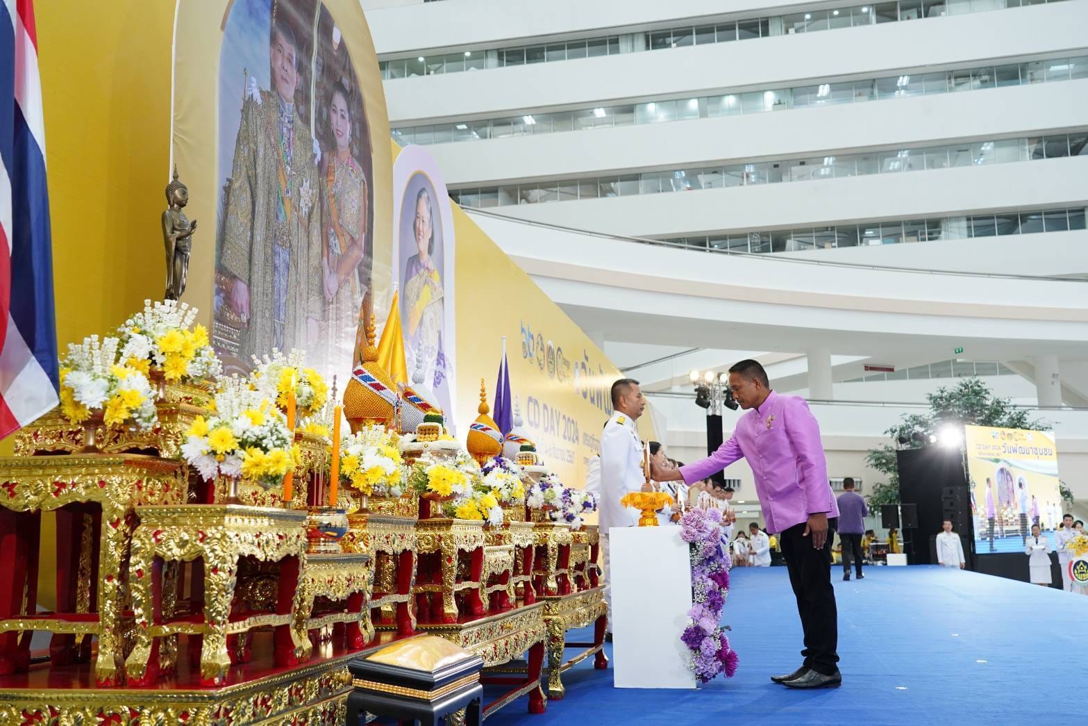 พช.ชัยภูมิ นำคณะเข้ารับโล่รางวัลพระราชทานสมเด็จพระกนิษฐาธิราชเจ้า กรมสมเด็จพระเทพรัตนราชสุดา ฯ สยามบรมราชกุมารี 2 รางวัล รางวัลประกาศเกียรติคุณ 1 รางวัล โล่รางวัลสิงห์ทอง 3 รางวัล และรางวัลเชิดชูเกียรติ 2 รางวัล ในงานแสดงผลงานของการพัฒนา (วันพัฒนาชุมชน ครั้งที่ 13 ปี 2567) CD DAY 2024 กรมการพัฒนาชุมชน ที่ศูนย์ราชการเฉลิมพระเกียรติ ฯกรุงเทพมหานคร