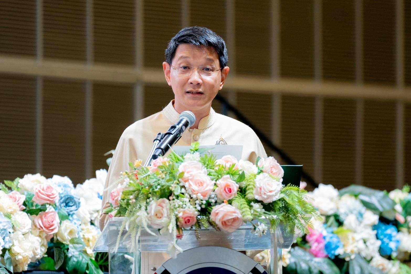 พช.ชัยภูมิ ร่วมพิธีเปิดการประกวดผ้าลายพระราชทาน “ผ้าลายสิริวชิราภรณ์” และงานหัตถกรรมระดับ ภาคตะวันออกเฉียงเหนือ ตามโครงการส่งเสริมภูมิปัญญาและพัฒนาศักยภาพผ้าไทยและงานหัตถกรรม สู่การเป็นแฟชั่นแห่งความยั่งยืน