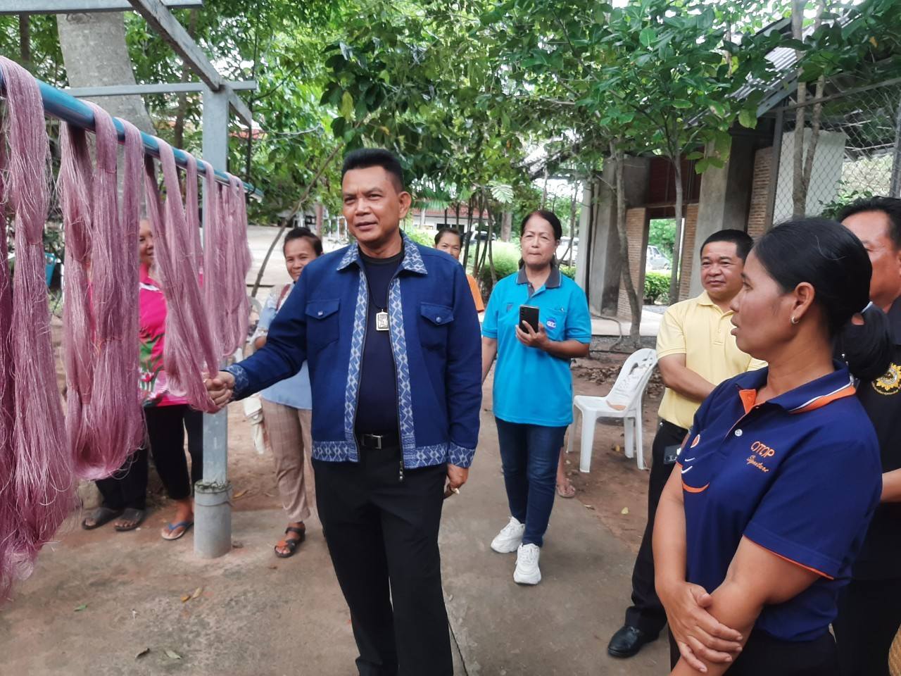 พช.ชัยภูมิ ส่งเสริมการพัฒนาศักยภาพการผลิตผลิตภัณฑ์ไหม กิจกรรมการส่งเสริมและพัฒนาผลิตภัณฑ์ไหมที่เป็นมิตรกับสิ่งแวดล้อม