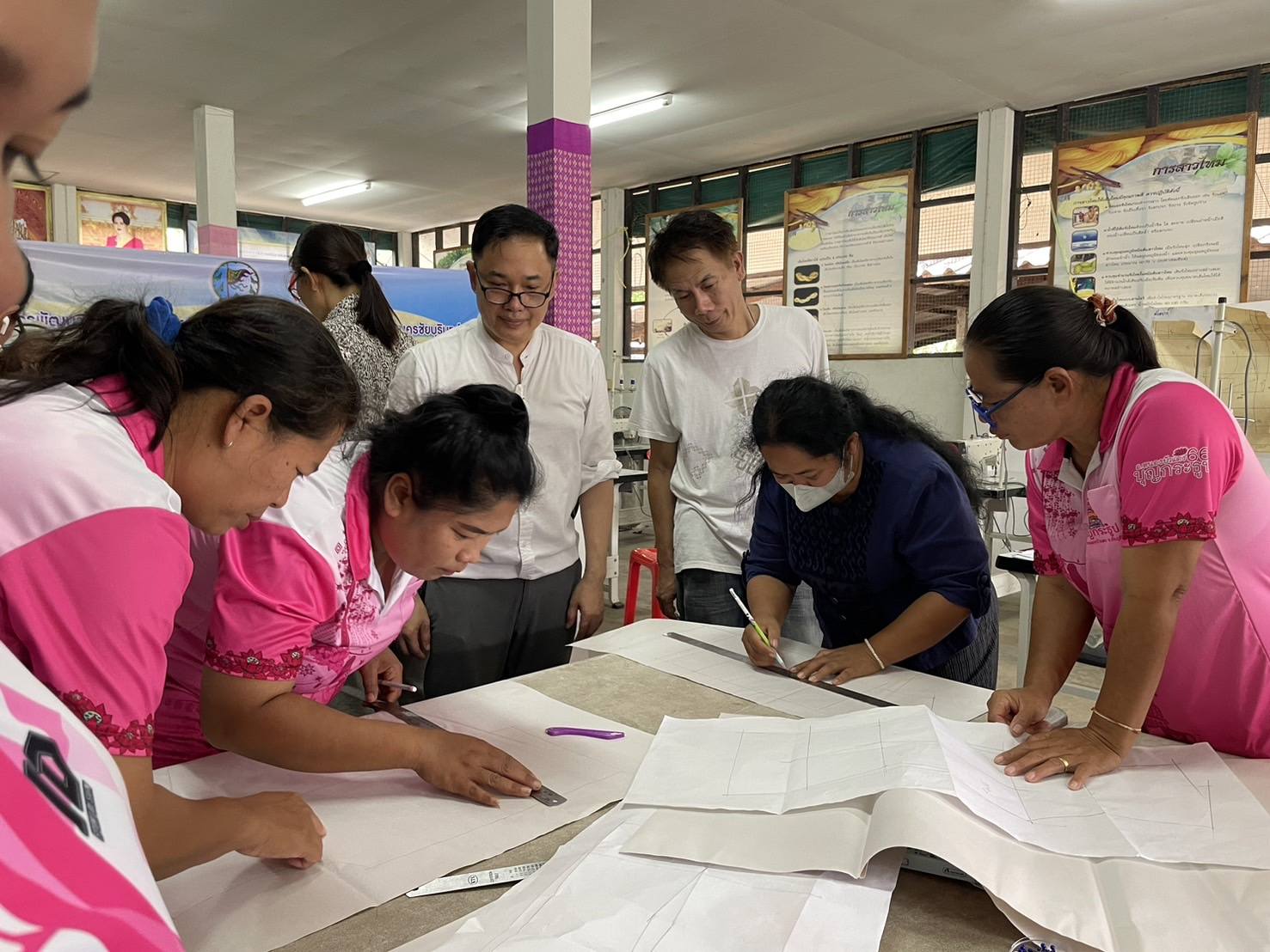 พช.ชัยภูมิ ส่งเสริมการพัฒนาศักยภาพการผลิตผลิตภัณฑ์ไหม กิจกรรมการพัฒนาศักยภาพผู้ผลิตผู้ประกอบการไหมและการแปรรูปผลิตภัณฑ์ไหม