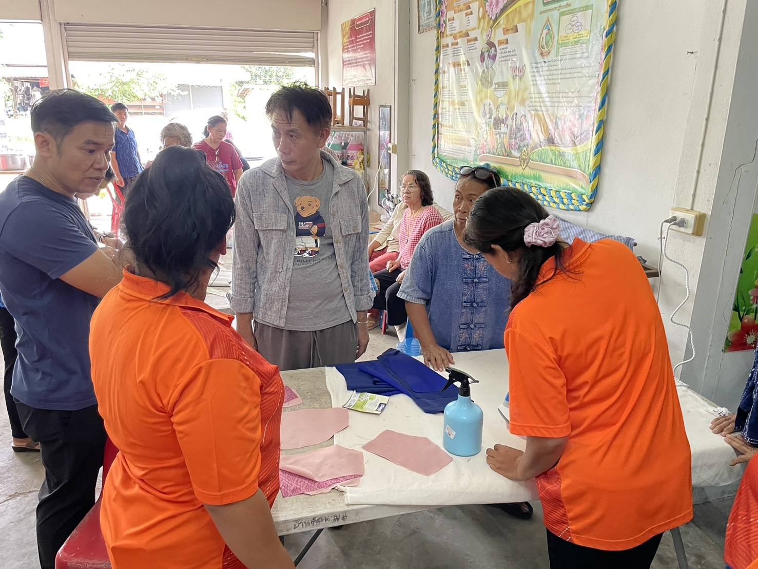 พช.ชัยภูมิ ส่งเสริมการพัฒนาศักยภาพการผลิตผลิตภัณฑ์ไหม กิจกรรมการพัฒนาศักยภาพผู้ผลิตผู้ประกอบการไหมและการแปรรูปผลิตภัณฑ์ไหม รุ่นที่ 1