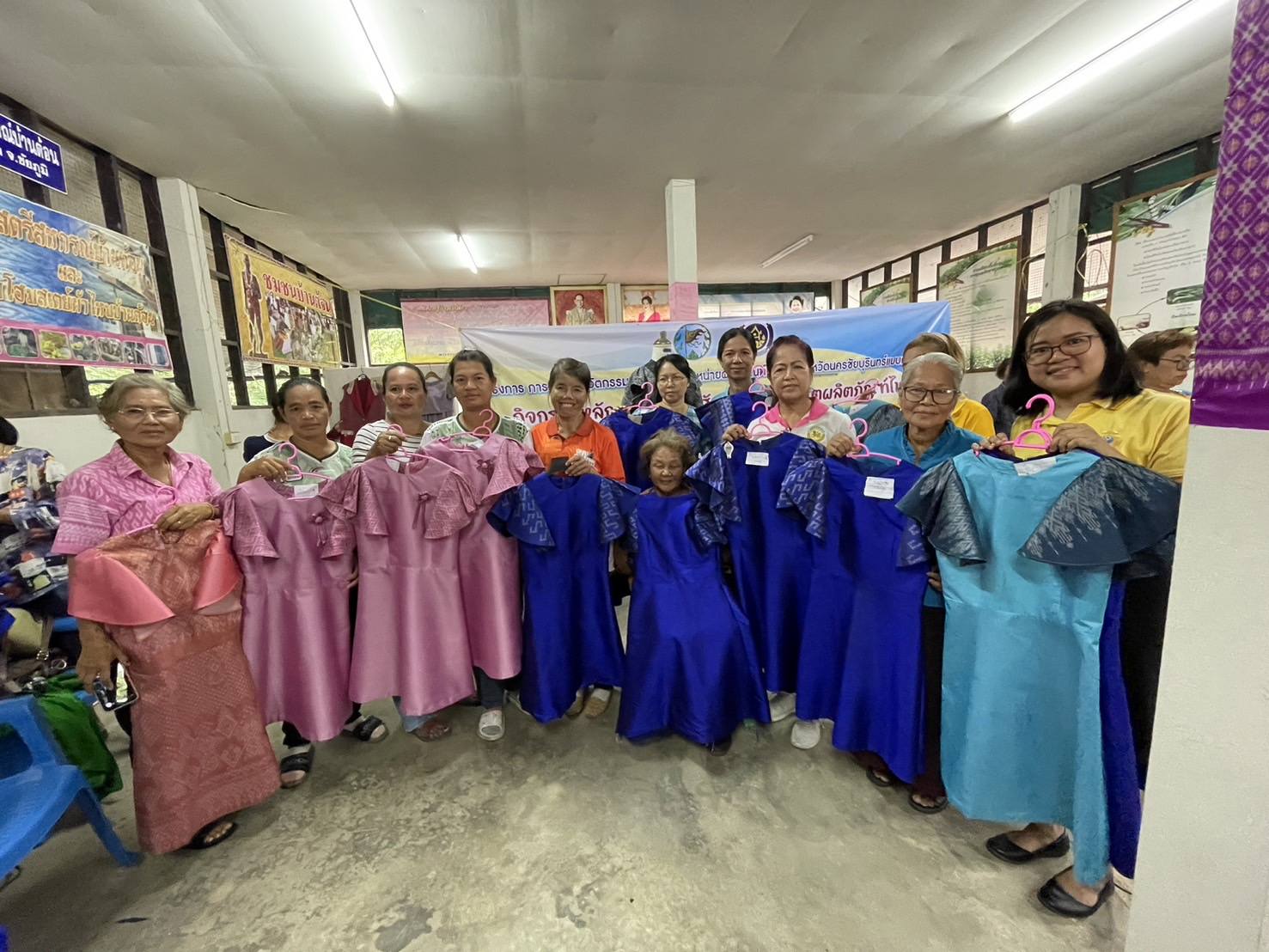 พช.ชัยภูมิ ส่งเสริมการพัฒนาศักยภาพการผลิตผลิตภัณฑ์ไหม กิจกรรมการพัฒนาศักยภาพผู้ผลิตผู้ประกอบการไหมและการแปรรูปผลิตภัณฑ์ไหม รุ่นที่ 1