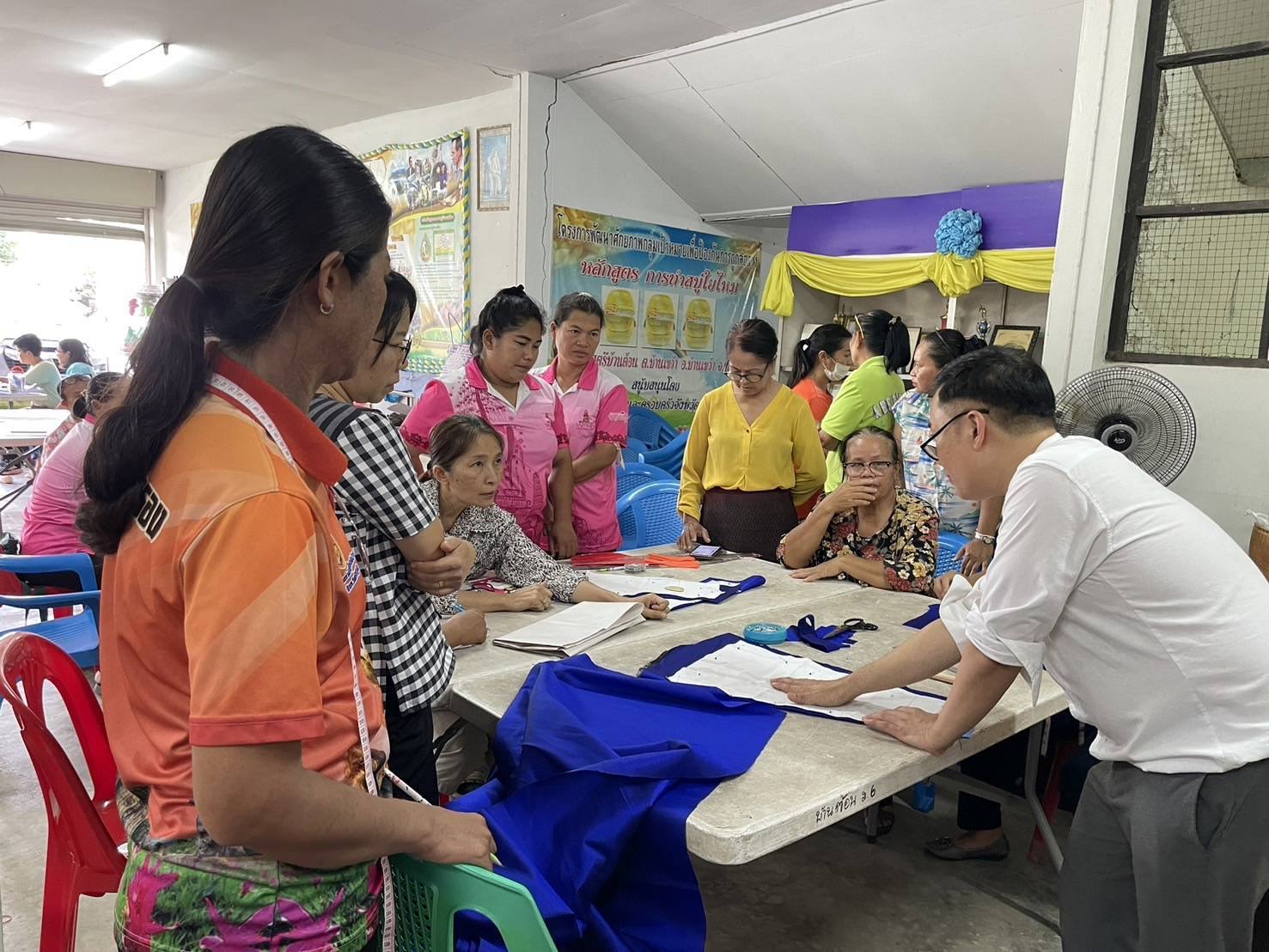 พช.ชัยภูมิ ส่งเสริมการพัฒนาศักยภาพการผลิตผลิตภัณฑ์ไหม กิจกรรมการพัฒนาศักยภาพผู้ผลิตผู้ประกอบการไหมและการแปรรูปผลิตภัณฑ์ไหม