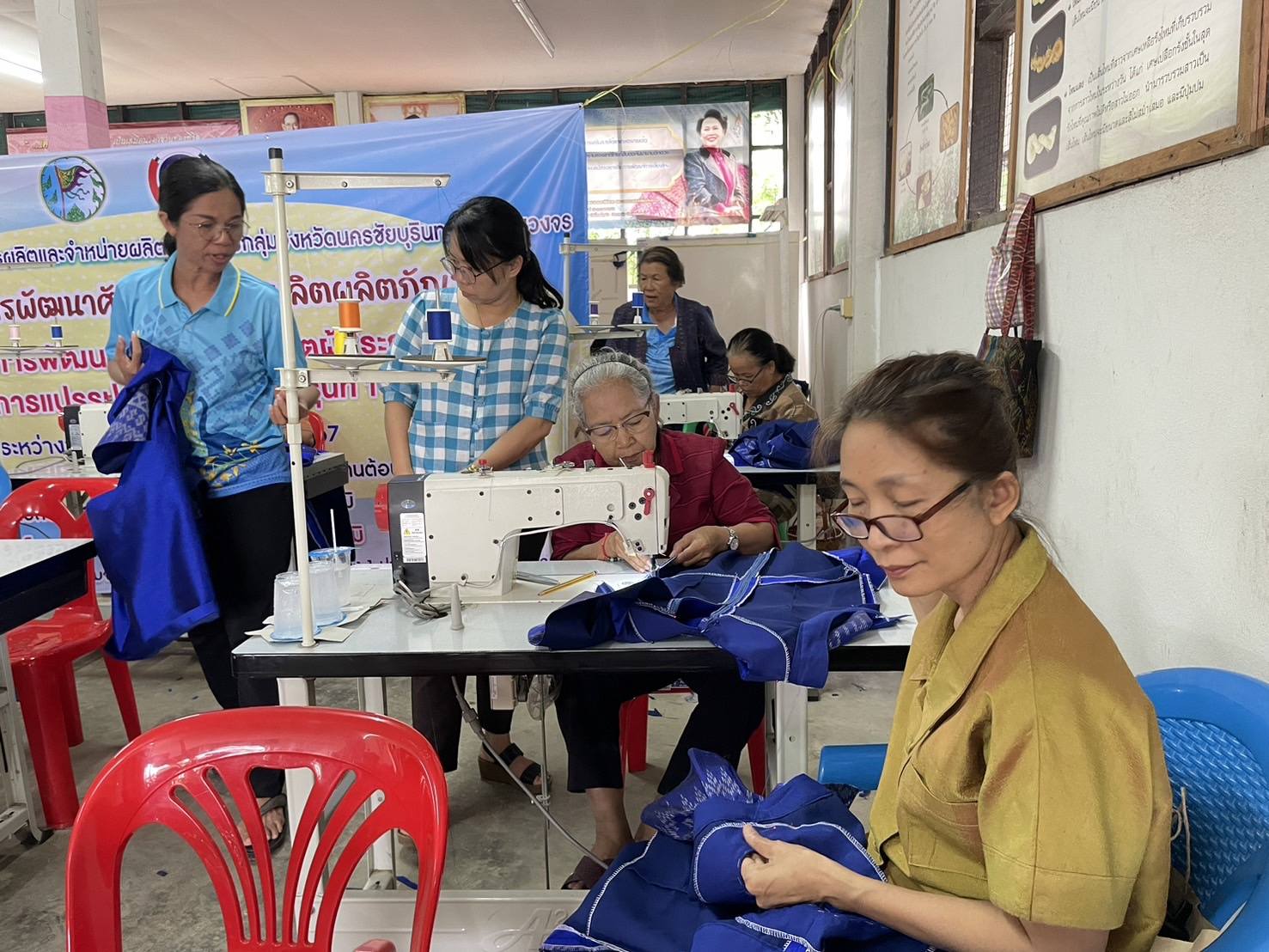 พช.ชัยภูมิ ส่งเสริมการพัฒนาศักยภาพการผลิตผลิตภัณฑ์ไหม กิจกรรมการพัฒนาศักยภาพผู้ผลิตผู้ประกอบการไหมและการแปรรูปผลิตภัณฑ์ไหม รุ่นที่ 1