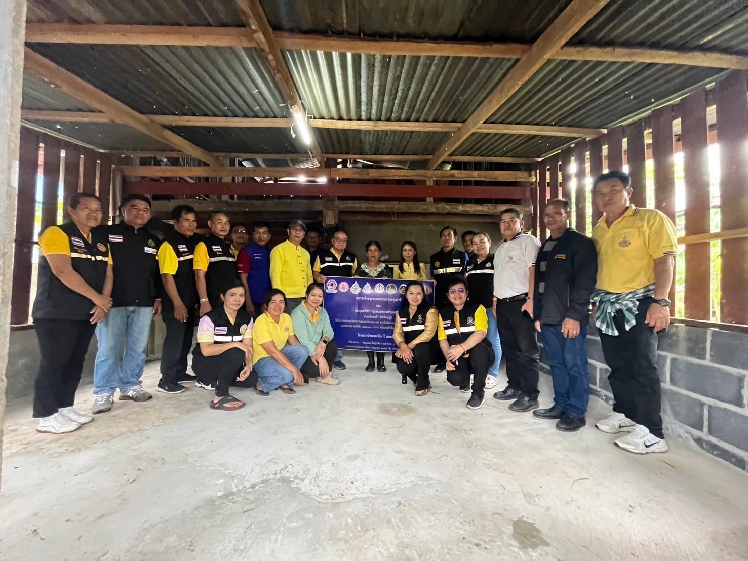 พช.ชัยภูมิ ร่วมมอบบ้านพอเพียง อำเภอบ้านเขว้า จังหวัดชัยภูมิ