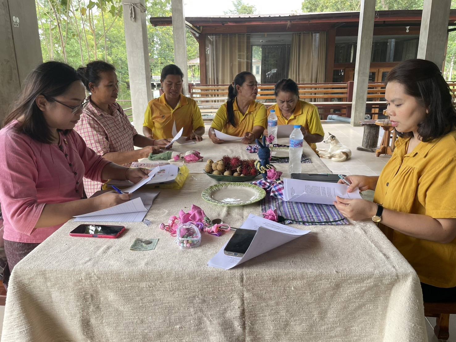 พช.ชัยภูมิ เตรียมพร้อม Live Action การดำเนินงาน “ผ้าไทยใส่ให้สนุก”ชุมชนภูมิปัญญาเพื่อพัฒนาผลิตภัณฑ์วิสาหกิจชุมชนกลุ่มทอผ้าย้อมสีธรรมชาติหนองบัวแดง