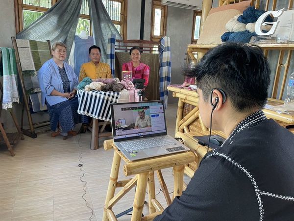 จังหวัดชัยภูมิ Live Action นำเสนอการดำเนินงาน “ผ้าไทยใส่ให้สนุก”ชุมชนภูมิปัญญาเพื่อพัฒนาผลิตภัณฑ์วิสาหกิจชุมชนกลุ่มทอผ้าย้อมสีธรรมชาติหนองบัวแดง