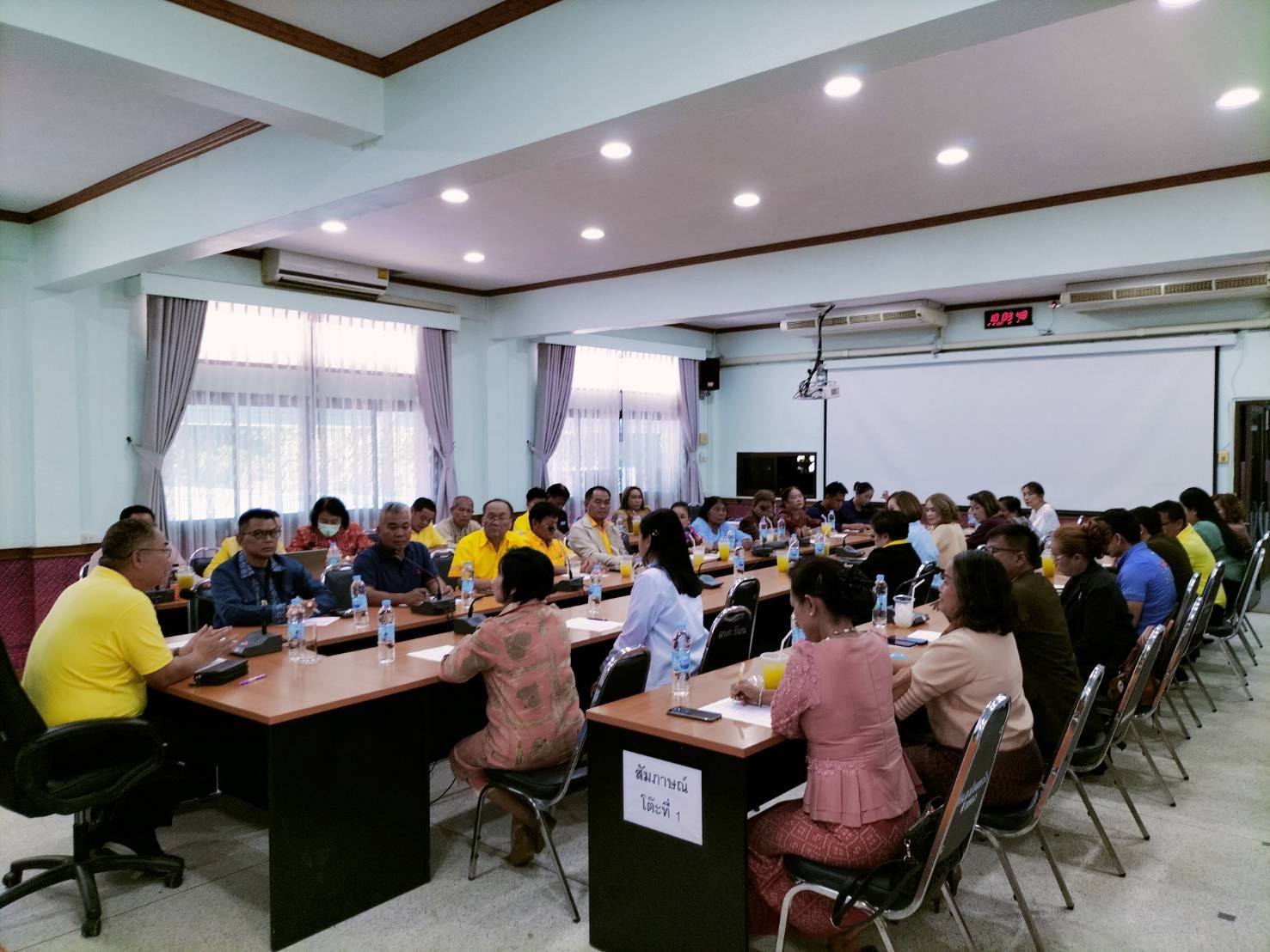 จังหวัดชัยภูมิ ประชุมหารือส่งเสริมช่องทางการตลาด “ผลิตภัณฑ์ผ้าไหมชัยภูมิ” เตรียมความพร้อมจัดงาน“ มหกรรมผ้าไหมชัยภูมิ” ช่วงเทศกาลปีใหม่ 2568