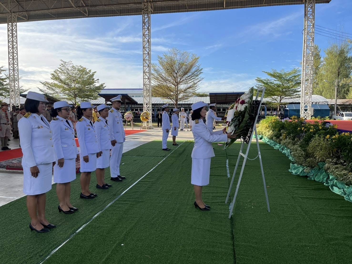 พช.ชัยภูมิ ร่วมพิธีวางพวงมาลา เนื่องในวันสมเด็จพระมหาธีรราชเจ้า ประจำปี 2567