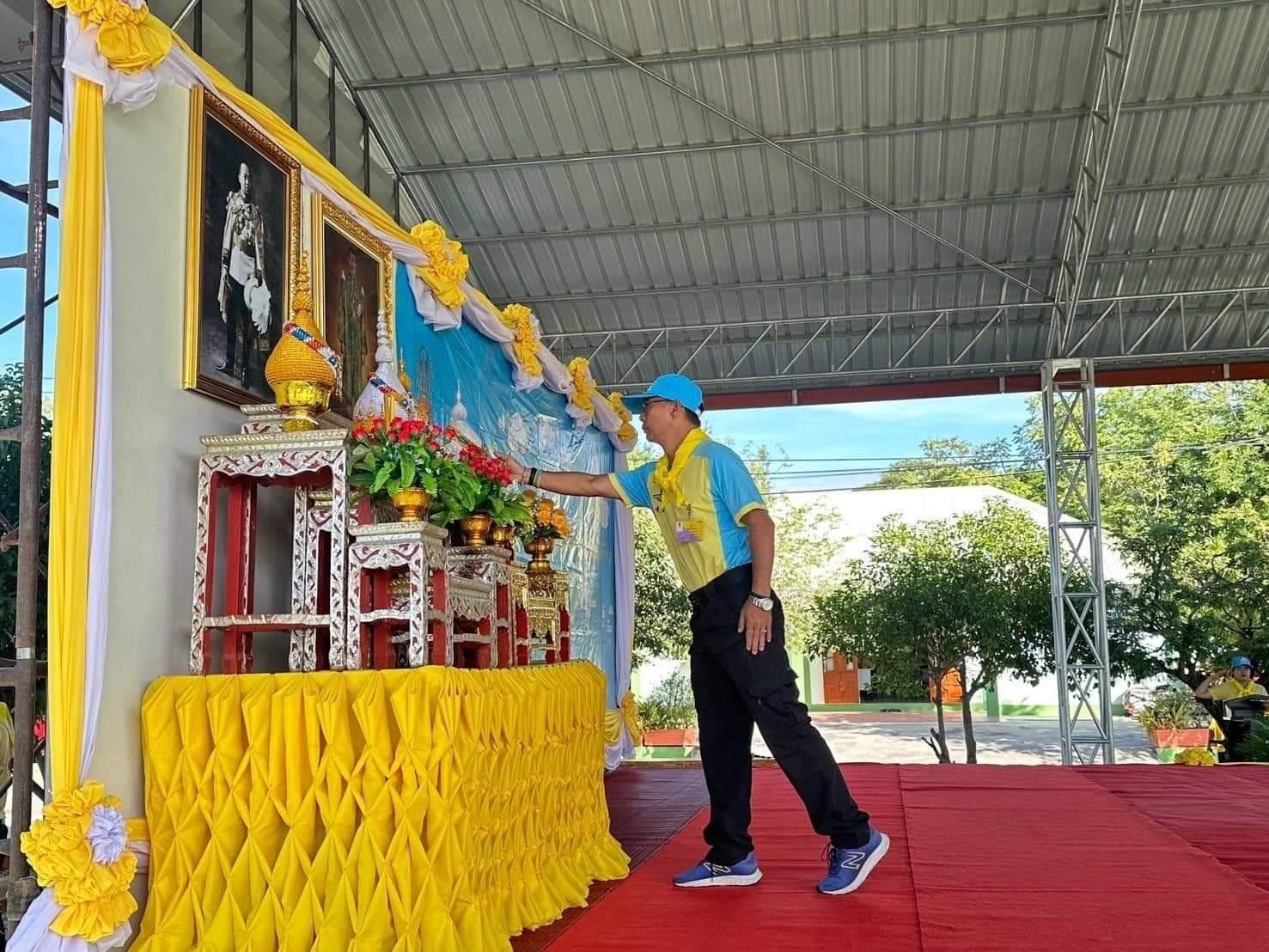 พช.ชัยภูมิ   ร่วมกิจกรรมจิตอาสาพัฒนาร่วมแรงร่วมใจปรับปรุงพัฒนา โรงเรียนบ้านโพนทอง