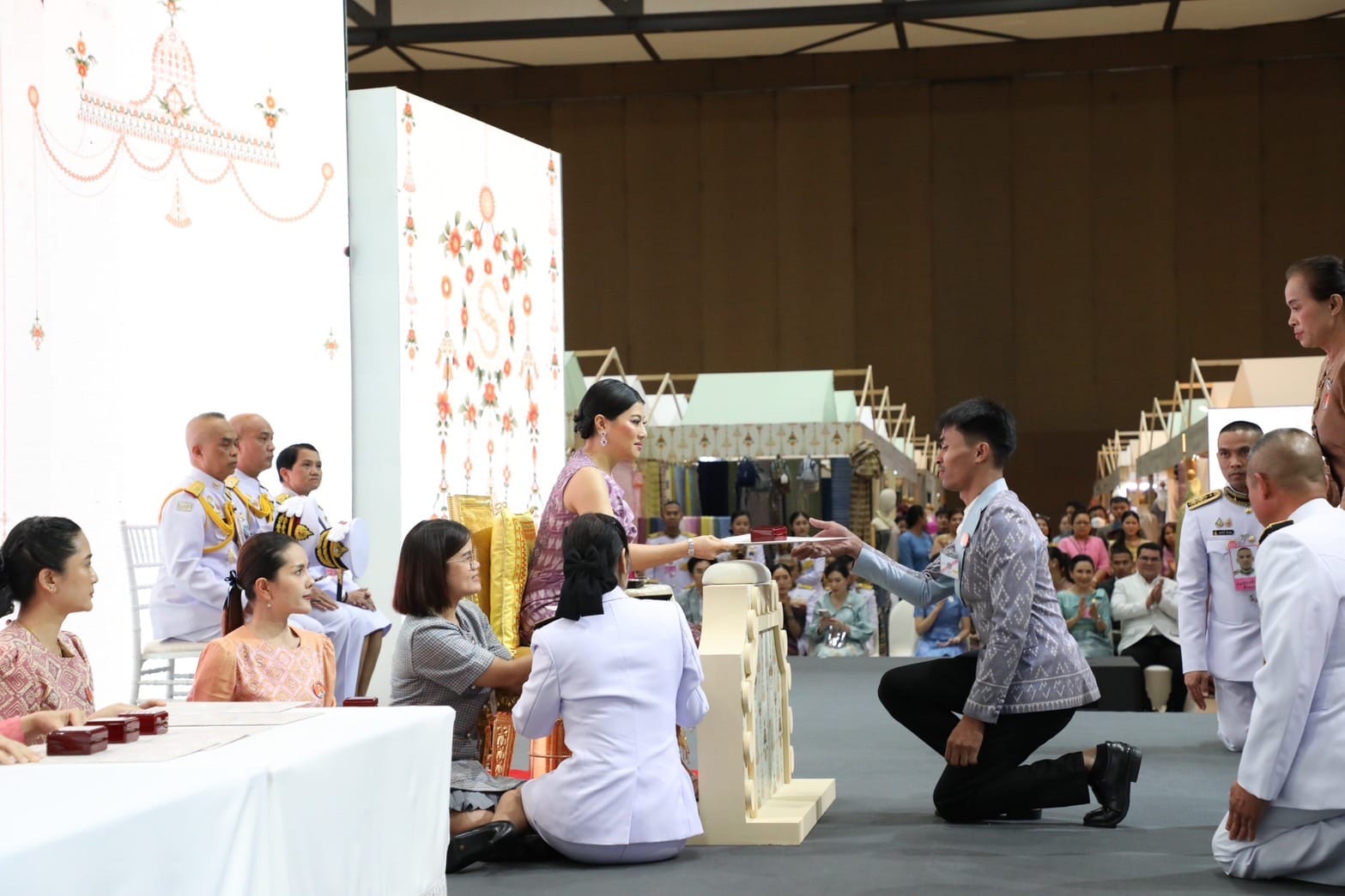 “ผ้าไหมชัยภูมิ” สู่เวทีระดับประเทศ คว้า 5 รางวัล “ผ้าลายสิริวชิราภรณ์” พระราชทานจากสมเด็จพระเจ้าลูกเธอ เจ้าฟ้าสิริวัณณวรีฯ