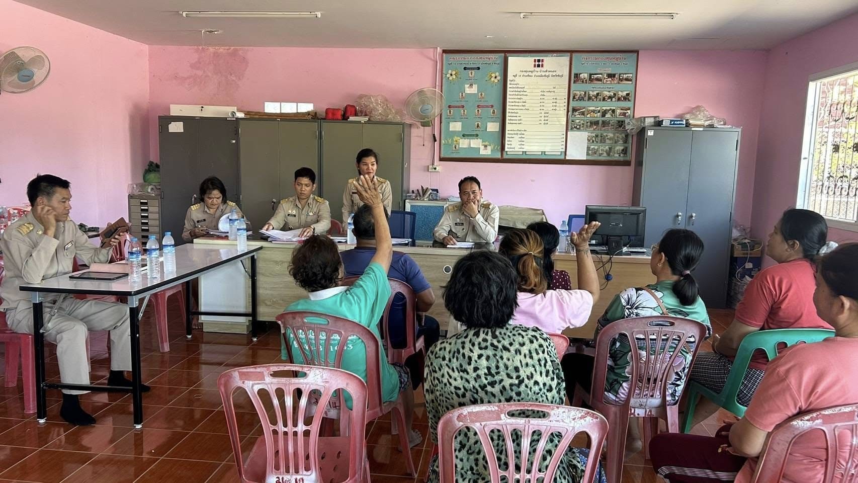 #ติดตามตรวจสอบ แสวงหาข้อเท็จจริง การดำเนินงานโครงการแก้ไขปัญหาความยากจน (กข.คจ.) บ้านหัวหนอง หมู่ที่ 14 ตำบลชีลอง อำเภอเมืองชัยภูมิ