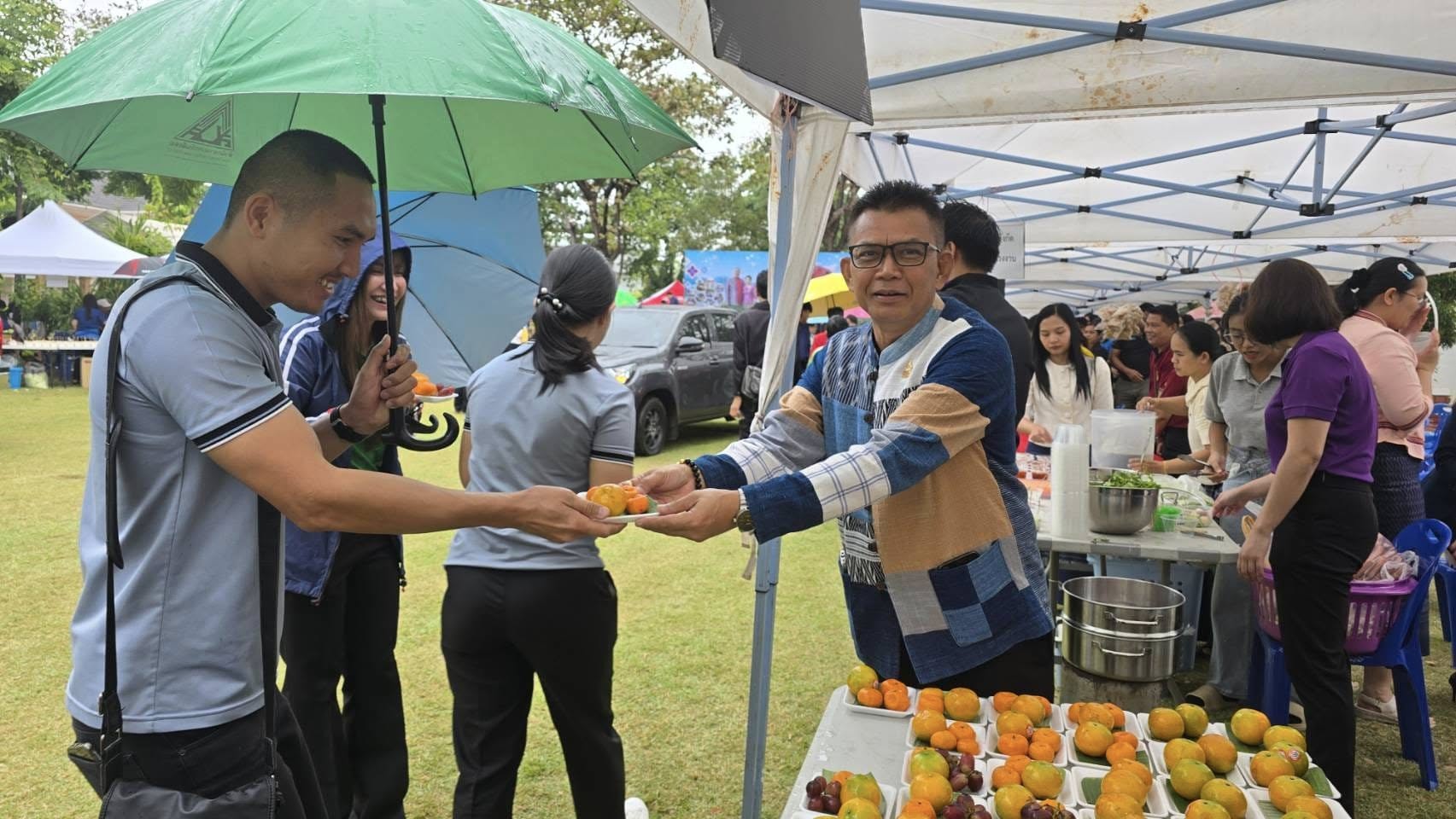 พช.ชัยภูมิ ร่วมงานวันรวมน้ำใจชาวชัยภูมิ”  เพื่อใช้เป็นของรางวัลประจำร้านหรรษากาชาด ในงาน “เจ้าพ่อพญาแล” ประจำปี 2568