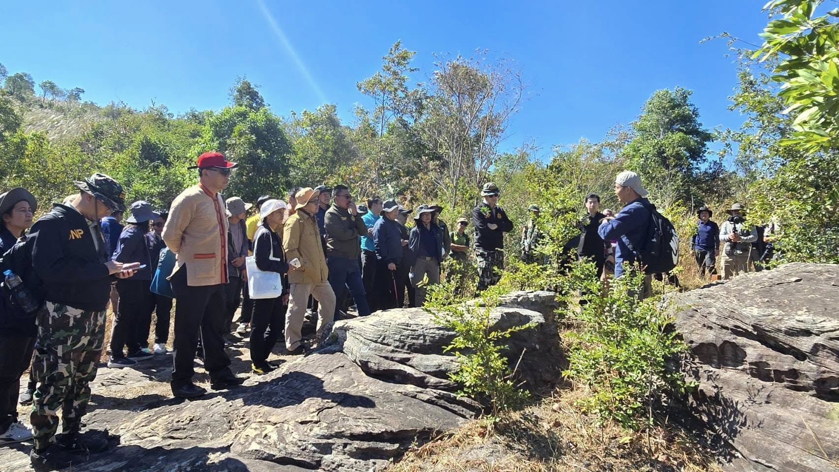 พช.ชัยภูมิ  ร่วมพิธีมอบเส้นทางศึกษาธรรมชาติผาหัวนาค และร่วมเดินเส้นทางศึกษาธรรมชาติผาหัวนาค ระยะทาง 2.66 กม.ณ อุทยานแห่งชาติภูแลนคา