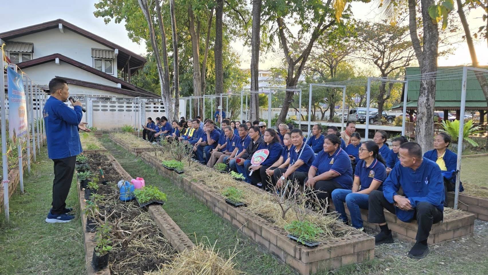 ผู้ว่าฯชัยภูมิ นำทีม รวมใจสร้างความมั่นคงทางอาหาร Kick off กิจกรรม “ผู้นำต้องทำก่อน” ภายใต้กรอบแนวคิดการเปลี่ยนแปลงให้เกิดสิ่งที่ดีขึ้น “ปรับเปลี่ยนดี ชีวีมีสุข”