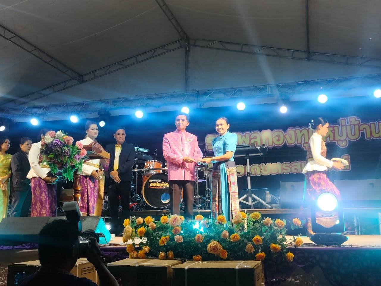 พช.ชัยภูมิ ร่วมพิธีเปิดโครงการจัดกิจกรรมส่งเสริม และสร้างโอกาสในการพัฒนาหมู่บ้าน และชุมชน