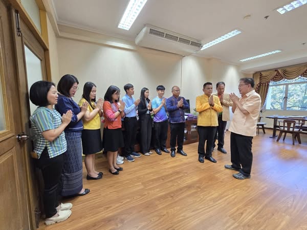 พช.ชัยภูมิ ร่วมสวัสดีปีใหม่และขอคำอวยพร จาก รองผู้ว่าราชการจังหวัดชัยภูมิ เนื่องในวาระดิถีขึ้นปีใหม่ประจำปี 2568