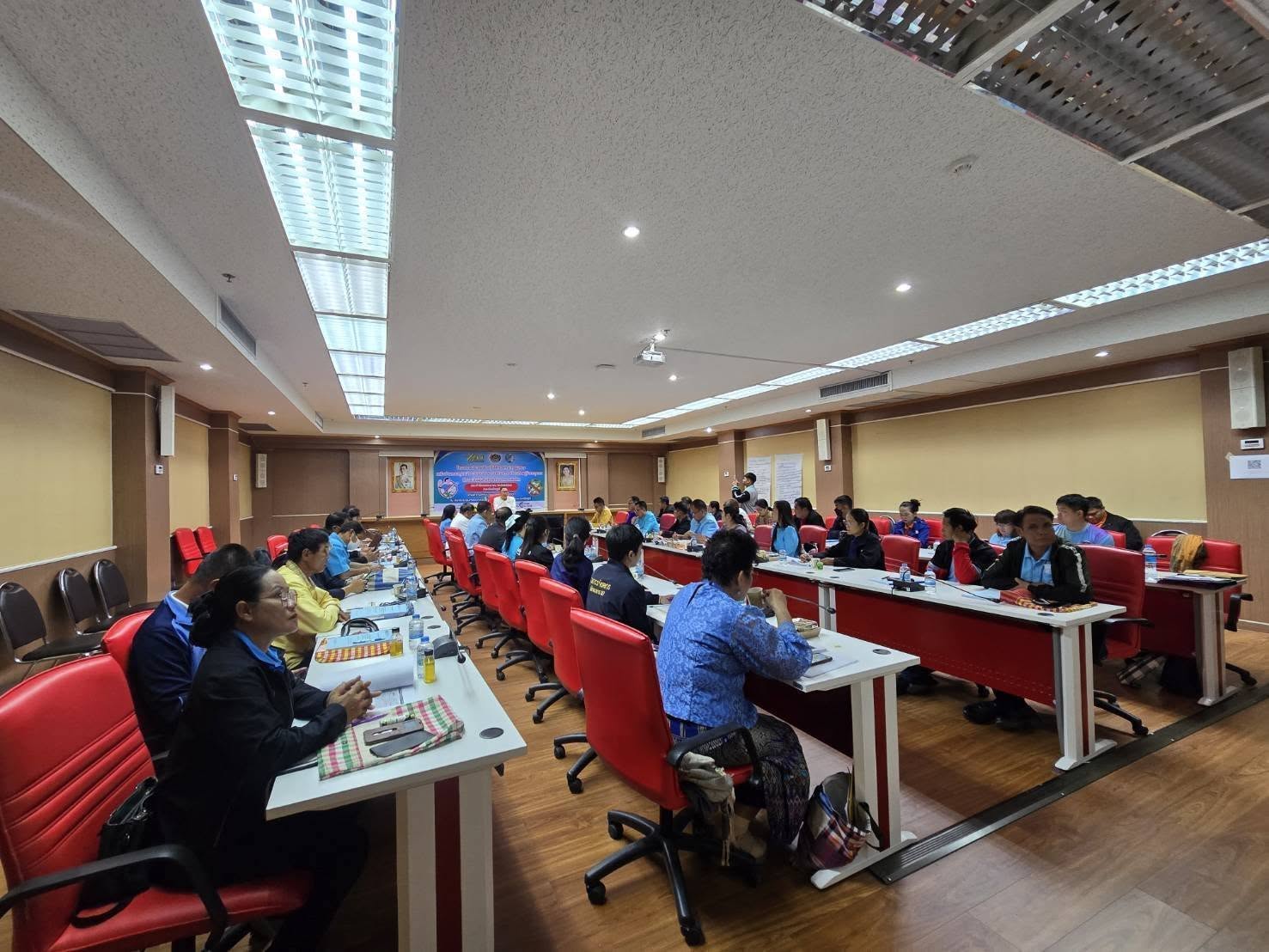 ผู้ว่าฯชัยภูมิ เสริมพลังเครือข่ายกองทุนแม่ของแผ่นดินจังหวัดชัยภูมิ หนุนเสริมความเข้มแข็งหมู่บ้าน/ชุมชน สู่การเป็นพื้นที่ปลอดภัยจากยาเสพติด ประจำปีงบประมาณ พ.ศ 2568