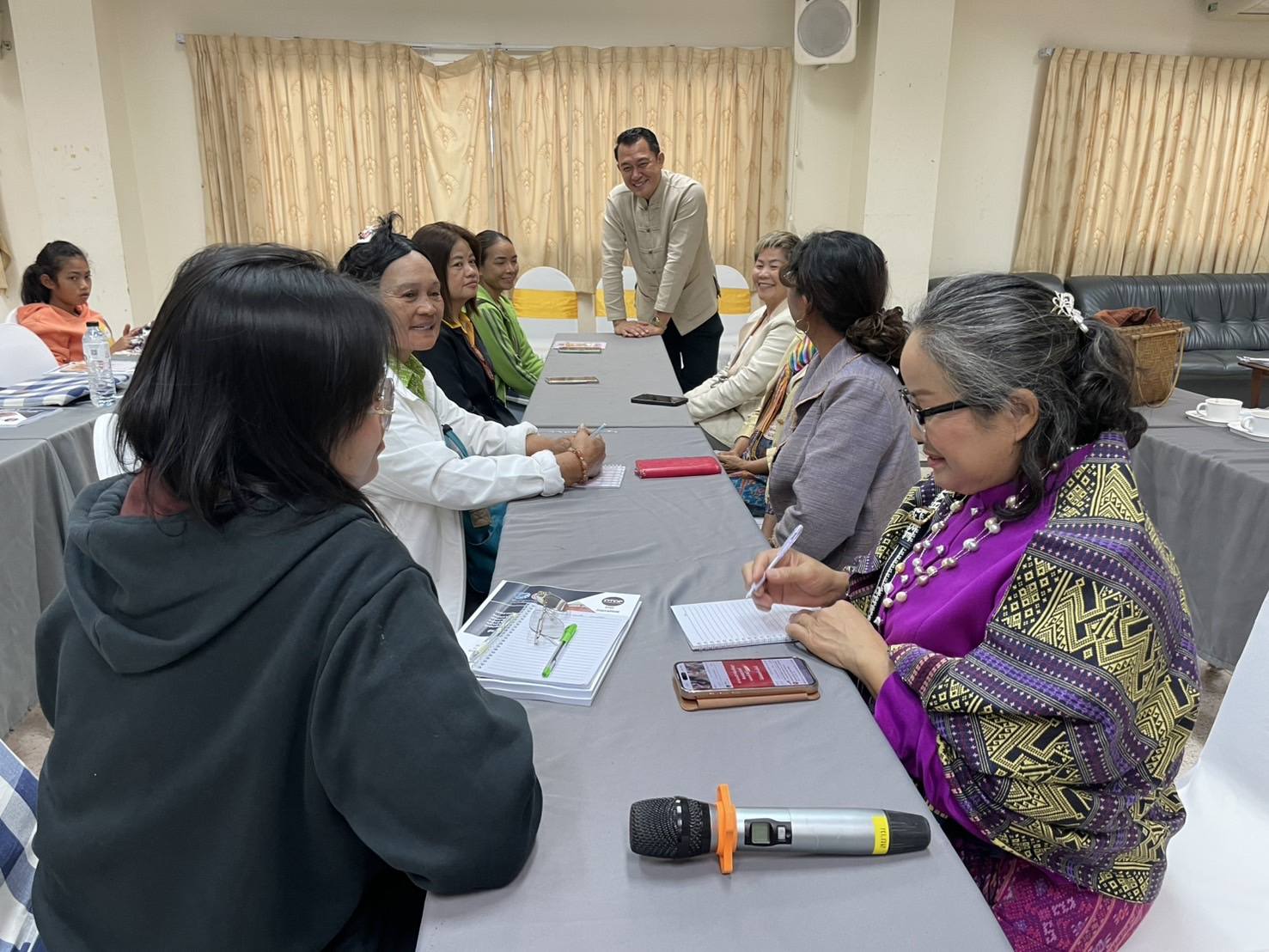 พช.ชัยภูมิ จัดประชุมเชิงปฏิบัติการพัฒนาศักยภาพเครือข่ายกลุ่มอาชีพ และผู้ผลิต ผู้ประกอบการ OTOP ระดับจังหวัด