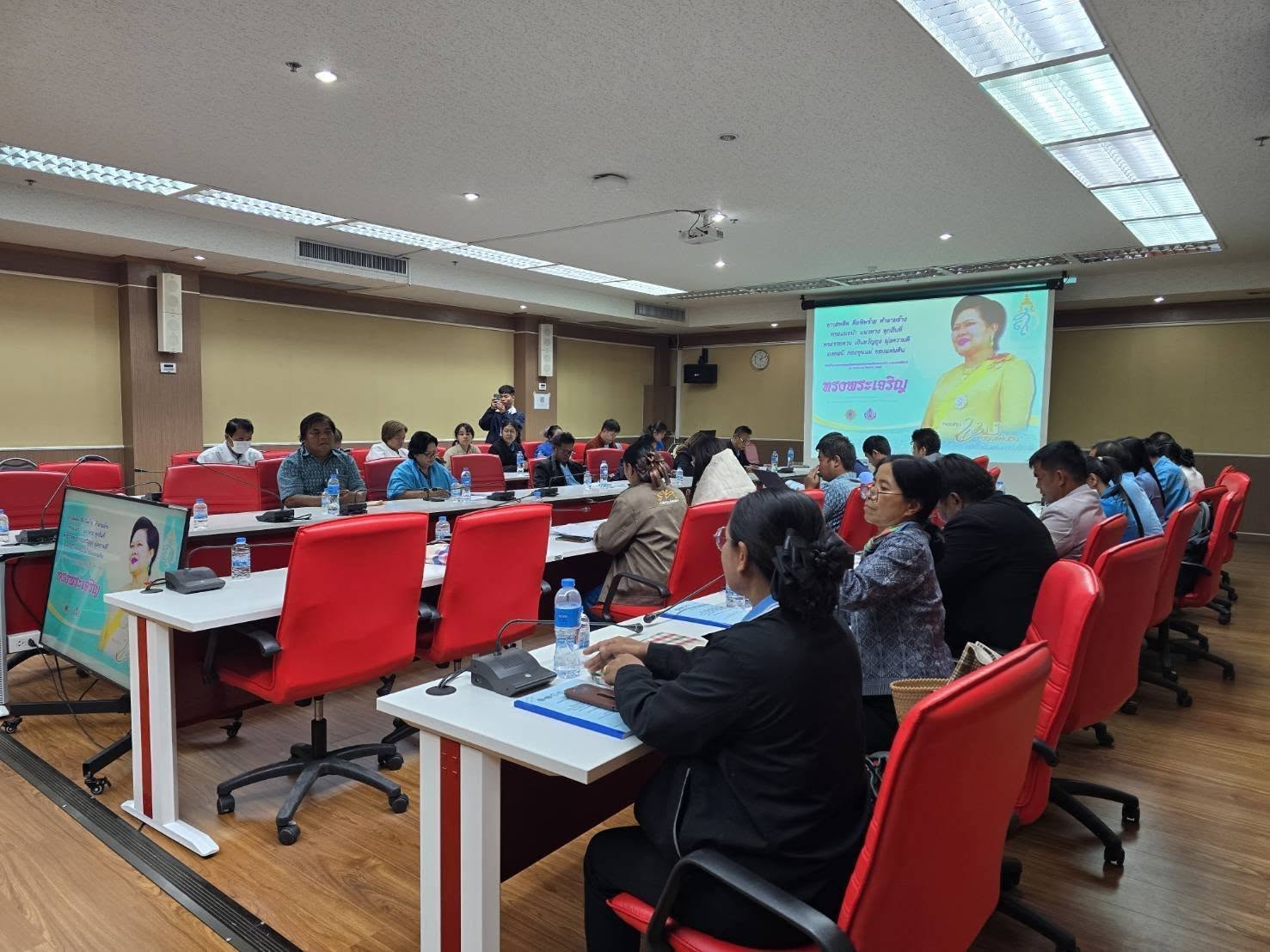 พช.ชัยภูมิ เสริมพลังเครือข่ายกองทุนแม่ของแผ่นดิน หนุนเสริมความเข้มแข็งหมู่บ้าน/ชุมชน สู่การเป็นพื้นที่ปลอดภัยจากยาเสพติด ประจำปีงบประมาณ พ.ศ 2568