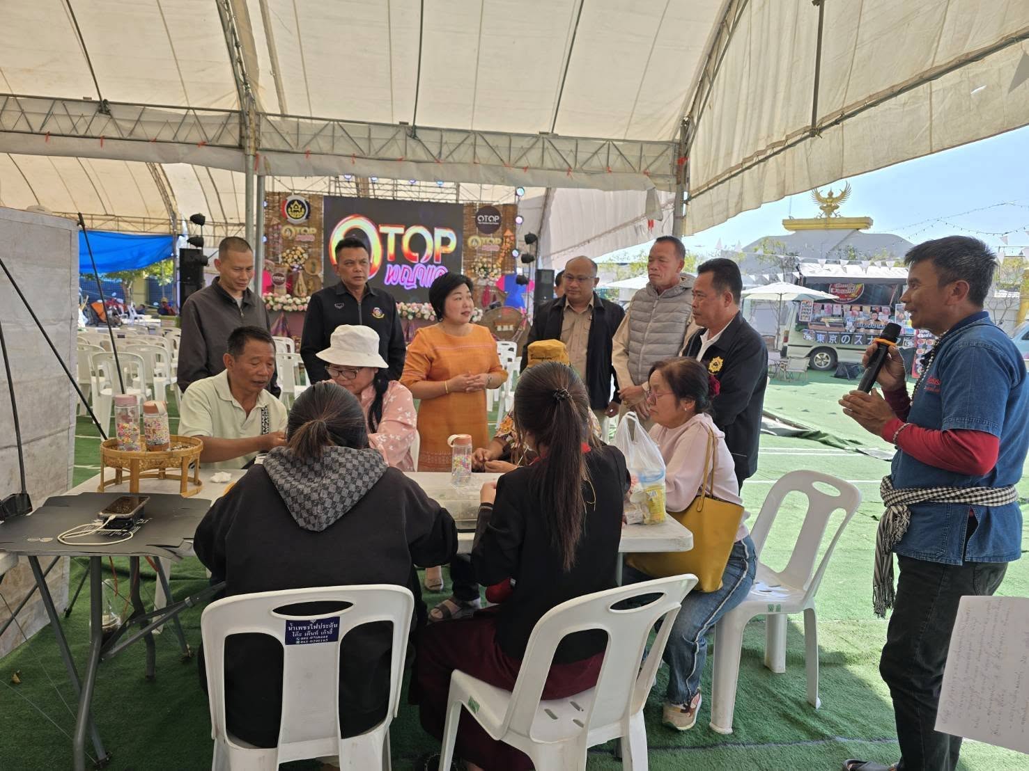 ประธานแม่บ้านมหาดไทยจังหวัดชัยภูมิ เยี่ยมชมและให้กำลังใจผู้ผลิต ผู้ประกอบการ OTOP ชัยภูมิ ในงานเจ้าพ่อพญาแล ปี 2568