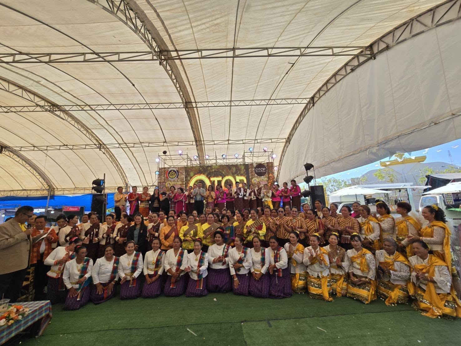 ขนลุกซู่!!!เสียงเพลง”ภูมิใจสตรีชัยภูมิ” กึกก้องในงานเจ้าพ่อพญาแล ประจำปี 2568 โซนการแสดงและจำหน่ายผลิตภัณฑ์ OTOP