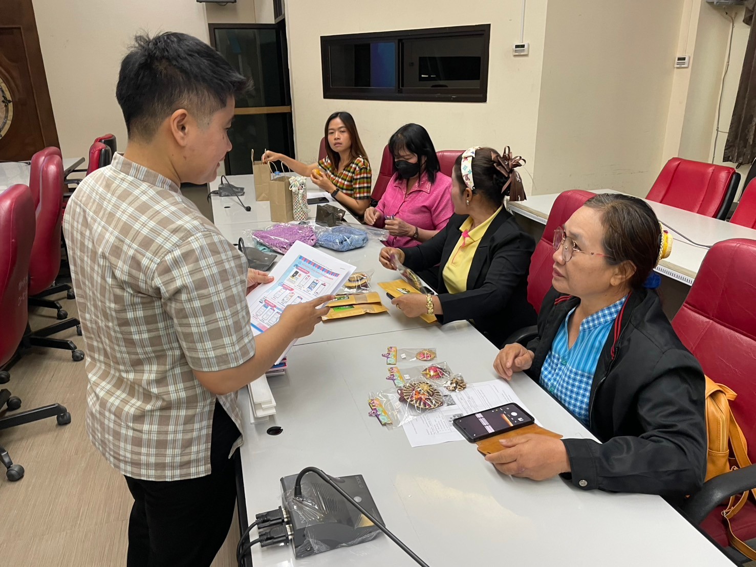 พช.ชัยภูมิ ขับเคลื่อน “Click ชุมชน” สู่โลกดิจิทัล!