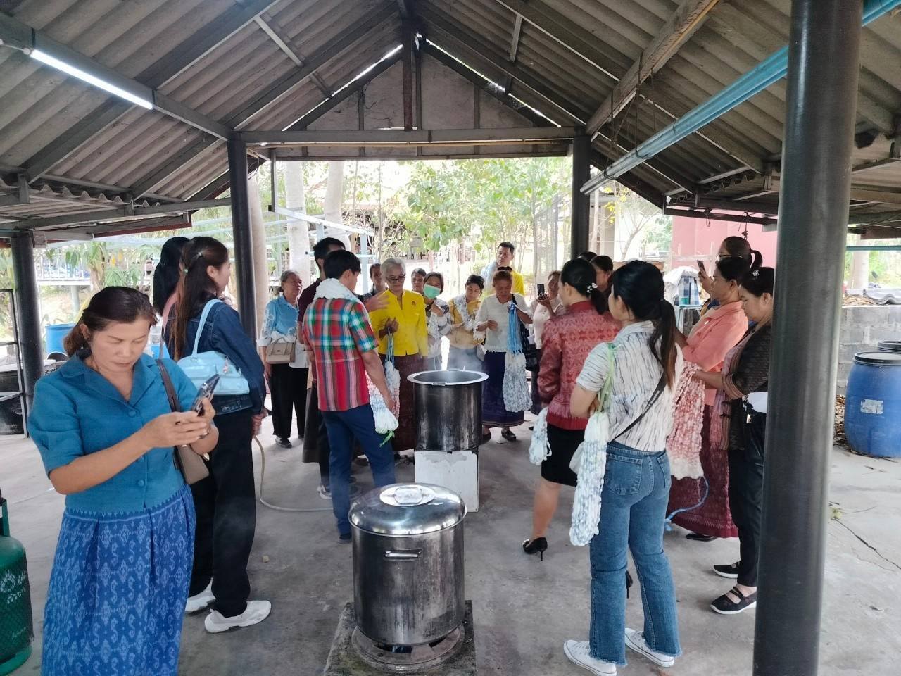 พช.ชัยภูมิ ส่งเสริมการสร้างมูลค่าเพิ่มและแปรรูปสินค้าเกษตร ยกระดับผ้าไทยสู่มาตรฐาน