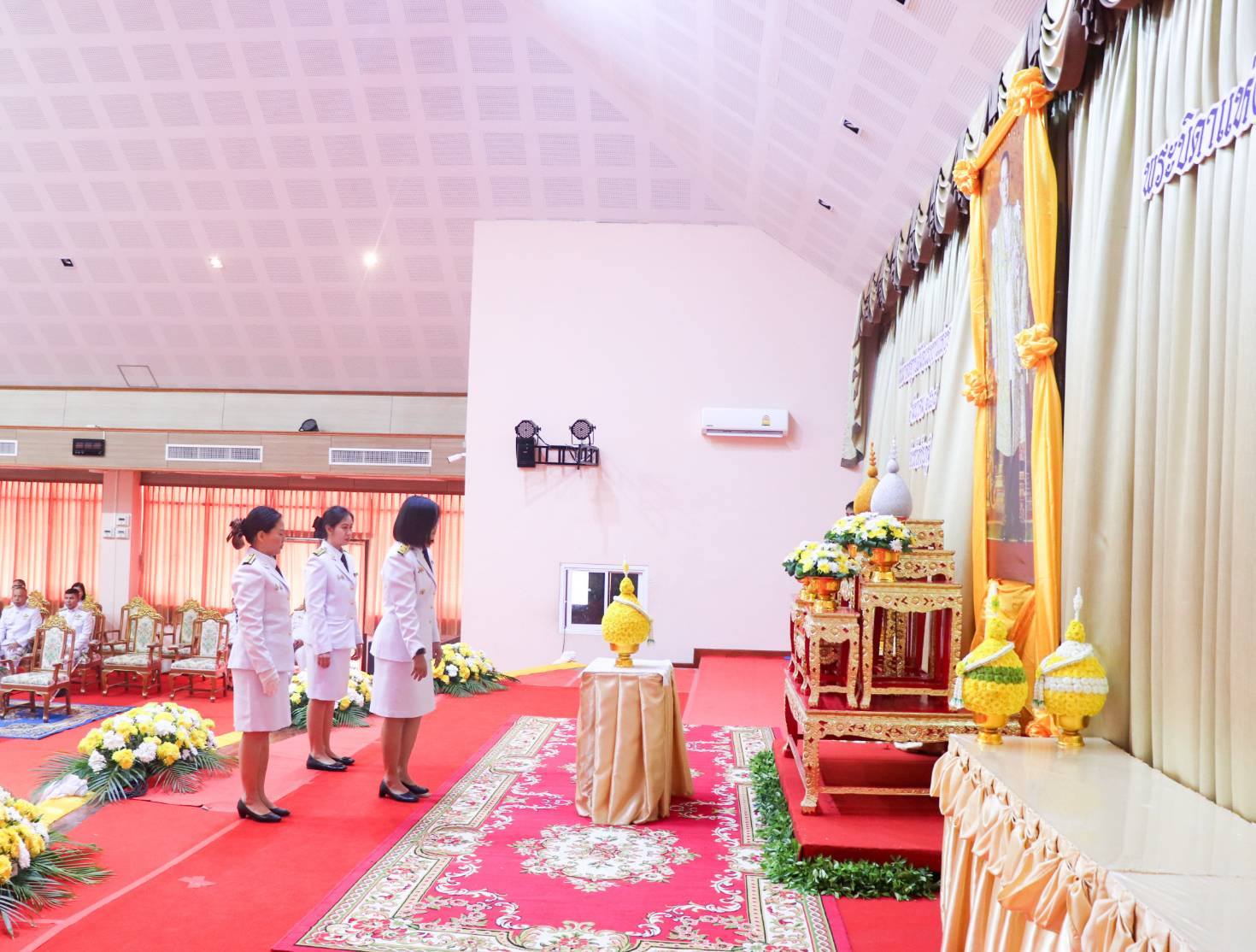 พช.ชัยภูมิ ร่วมพิธีถวายราชสักการะพระบาทสมเด็จพระบรมชนกาธิเบศร มหาภูมิพลอดุลยเดชมหาราช บรมนาถบพิตร “พระบิดาแห่งมาตราฐานการช่างไทย” และงาน”วันมาตราฐานฝีมือแรงงานแห่งชาติ” ประจำปี 2568