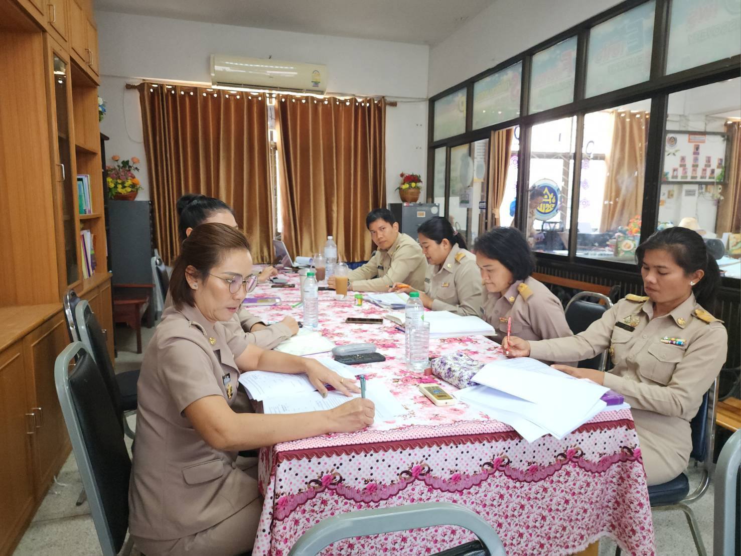 พช.ชัยภูมิ ร่วมประชุมสนับสนุนและติดตามการดำเนินงานของสำนักงานพัฒนาชุมชนอำเภอเมืองชัยภูมิ