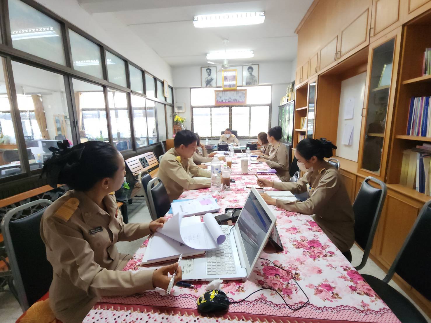 พช.ชัยภูมิ ร่วมประชุมสนับสนุนและติดตามการดำเนินงานของสำนักงานพัฒนาชุมชนอำเภอเมืองชัยภูมิ