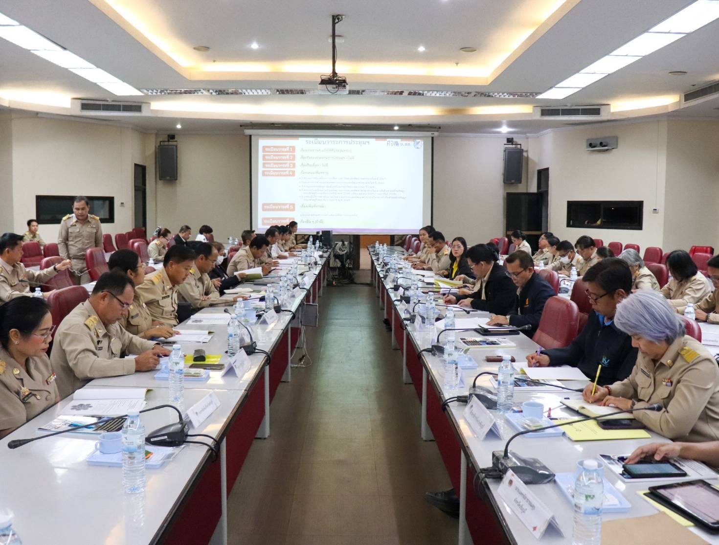 จังหวัดชัยภูมิ ประชุม ศจพ.จ.ชย. เร่งเดินหน้าขจัดความยากจน มุ่งพัฒนาคุณภาพชีวิตอย่างยั่งยืน